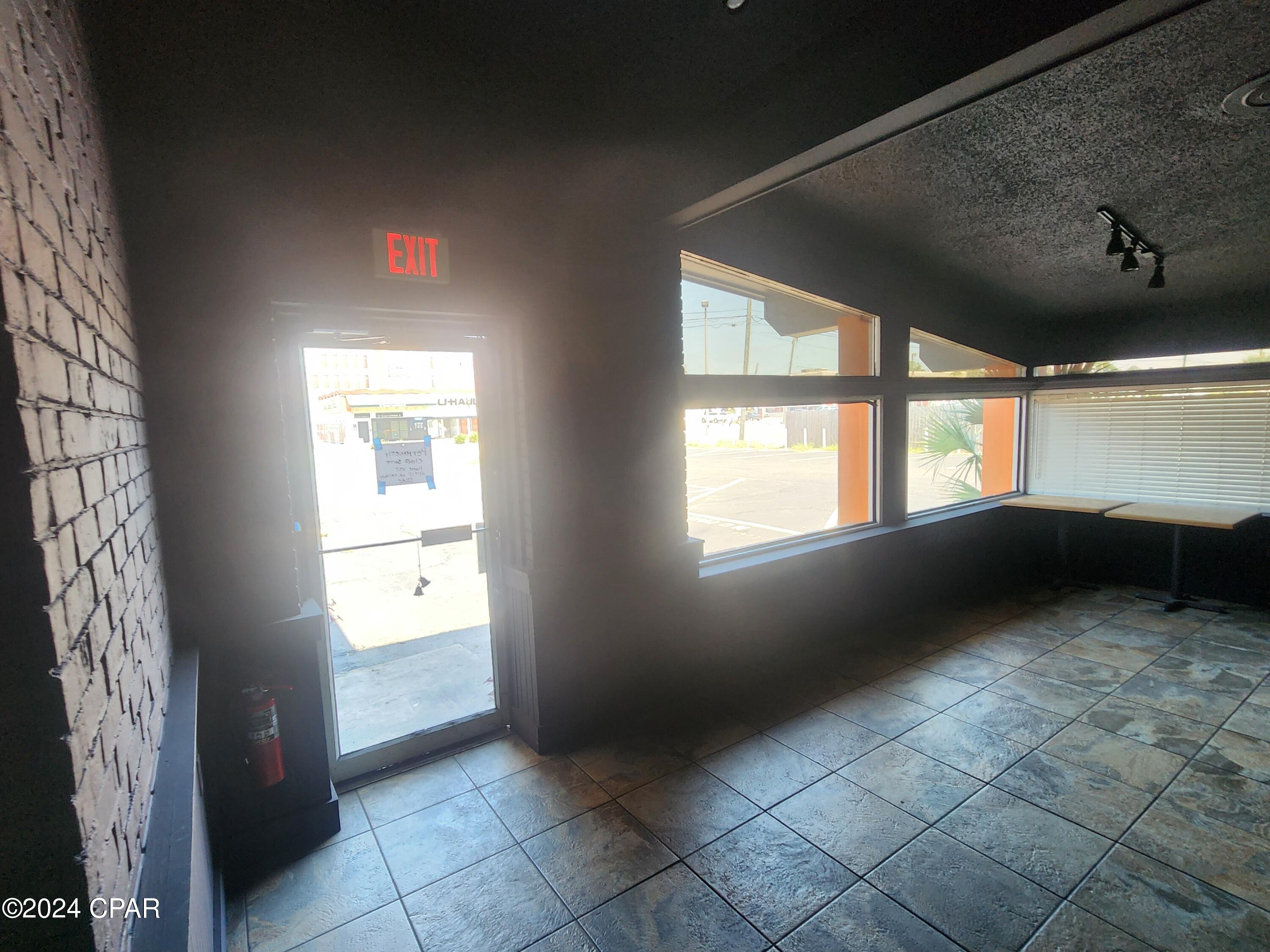 [No Recorded Subdiv] - Commercial Sale