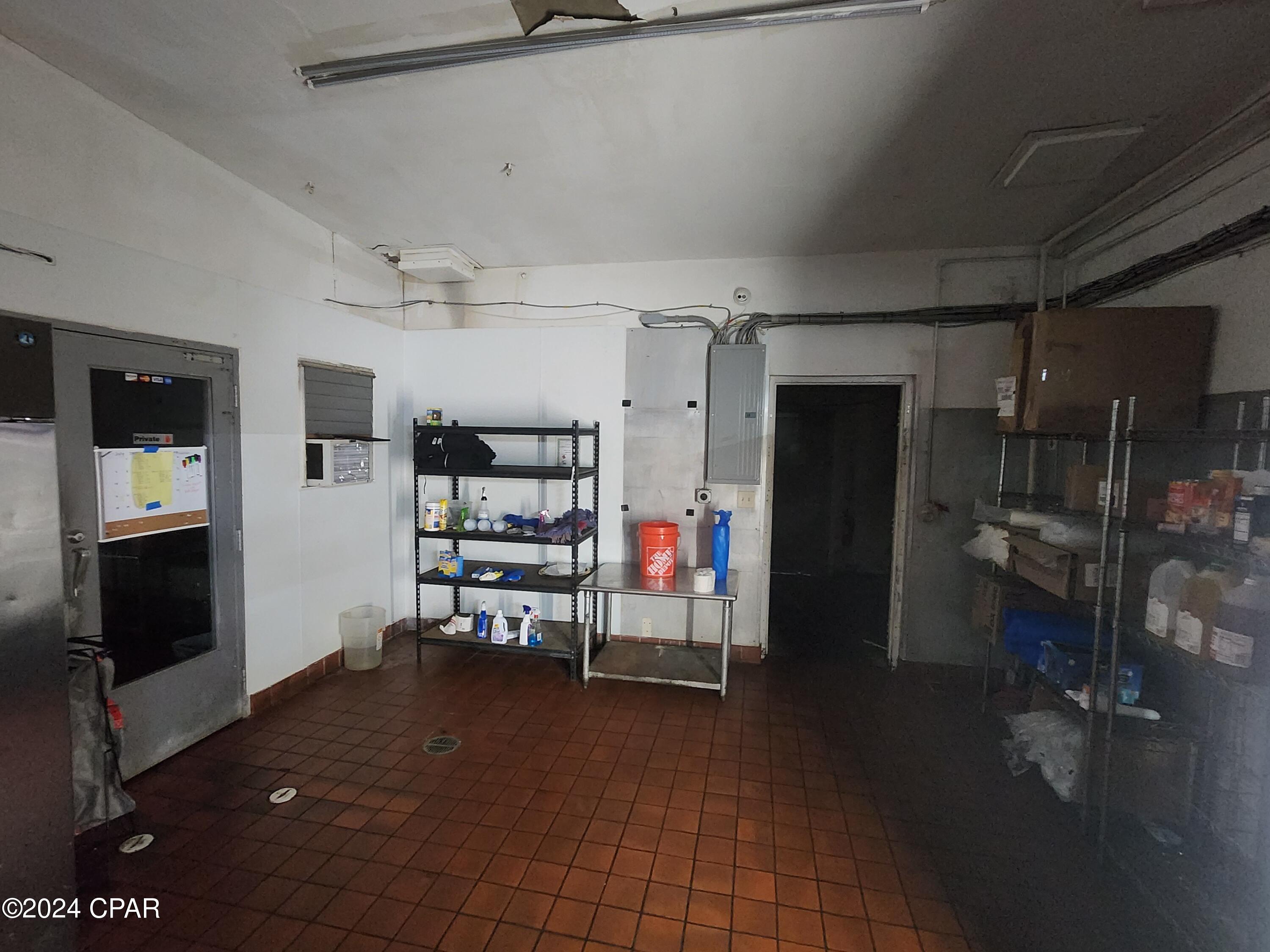 [No Recorded Subdiv] - Commercial Sale