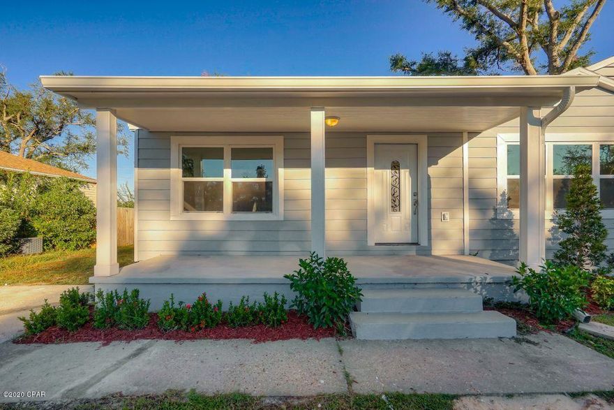 PRICE HAS BEEN CORRECTED AND HOME WARRANTY FOR A YR. IS BEEN OFFERED TO THE NEW BUYER...

This HOME HAS A HUGE ENTRANCE WITH split level and 4 BEDROOMS AND 2 BATHROOMS ALL MODERN AND CONTEMPORARY. ITS A BEAUTIFUL home and it has been completely renovated with a touch of elegance and stainless steel modern appliances in the Open Kitchen model.  The bathrooms are updated with fogless mirrors and easy to clean glass in the showers. It also have Bluetooth lights for music in the bathrooms. It has privacy fence and ample room to add a swimming pool with a huge shed for storage.  DON'T miss your opportunity! 

Don't miss out on your new home!

Price reduced and $500 bonus offer to the buyers agent if home closes on or before the end of May 2021.