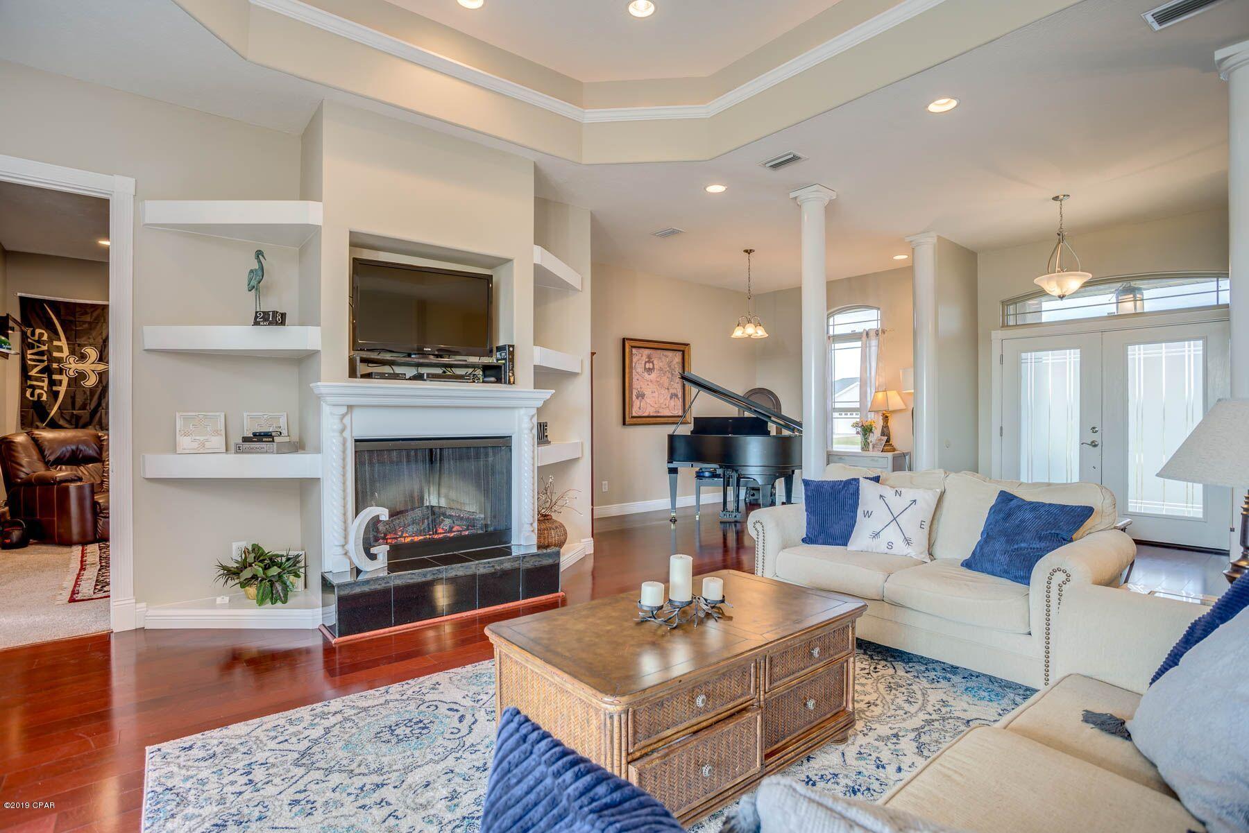 Kirkland Manor - Residential