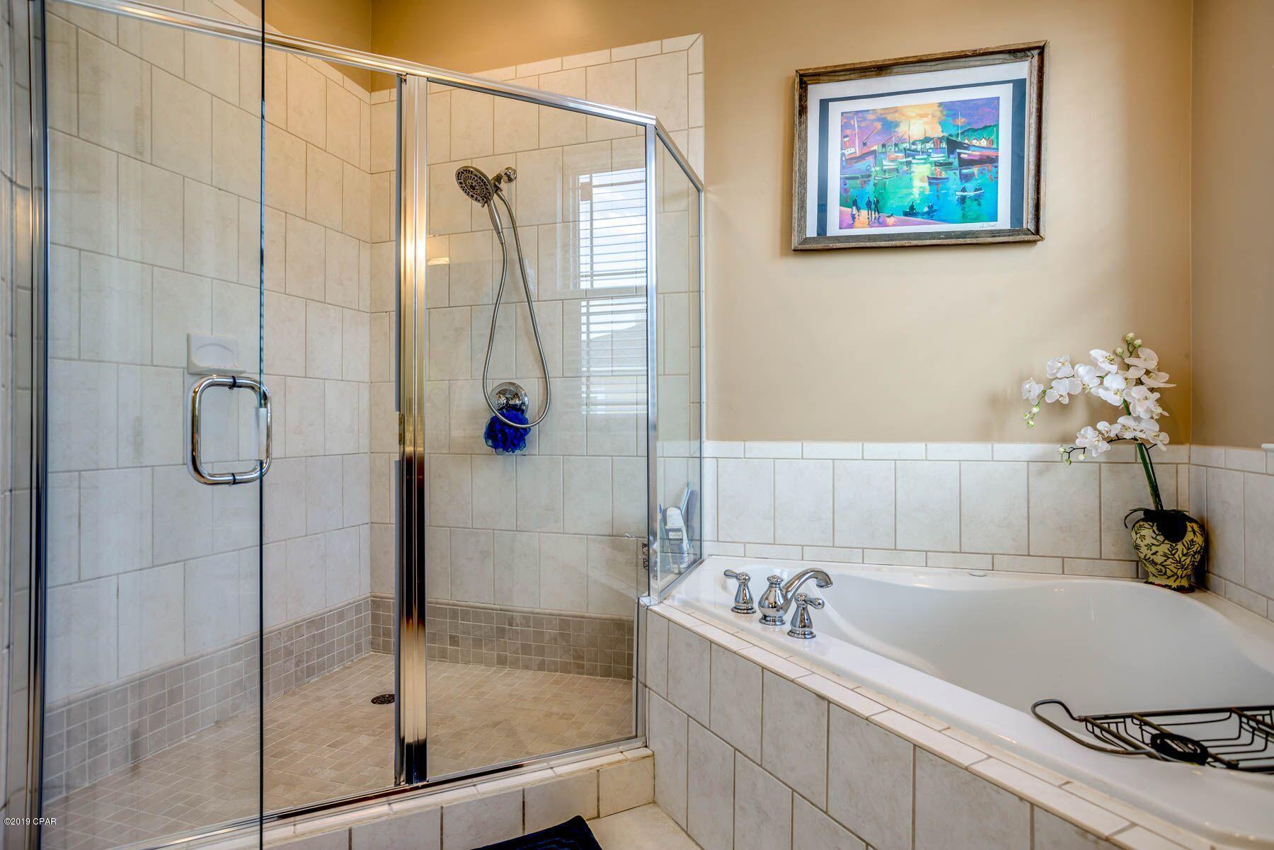 Kirkland Manor - Residential