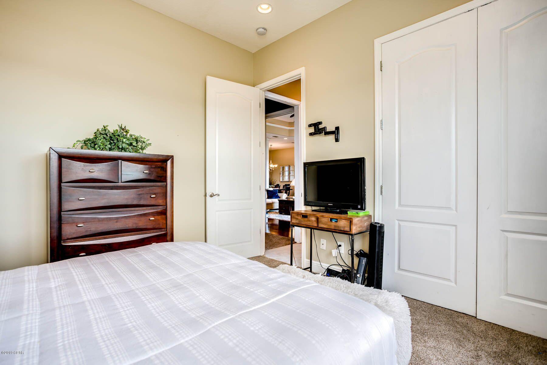 Kirkland Manor - Residential