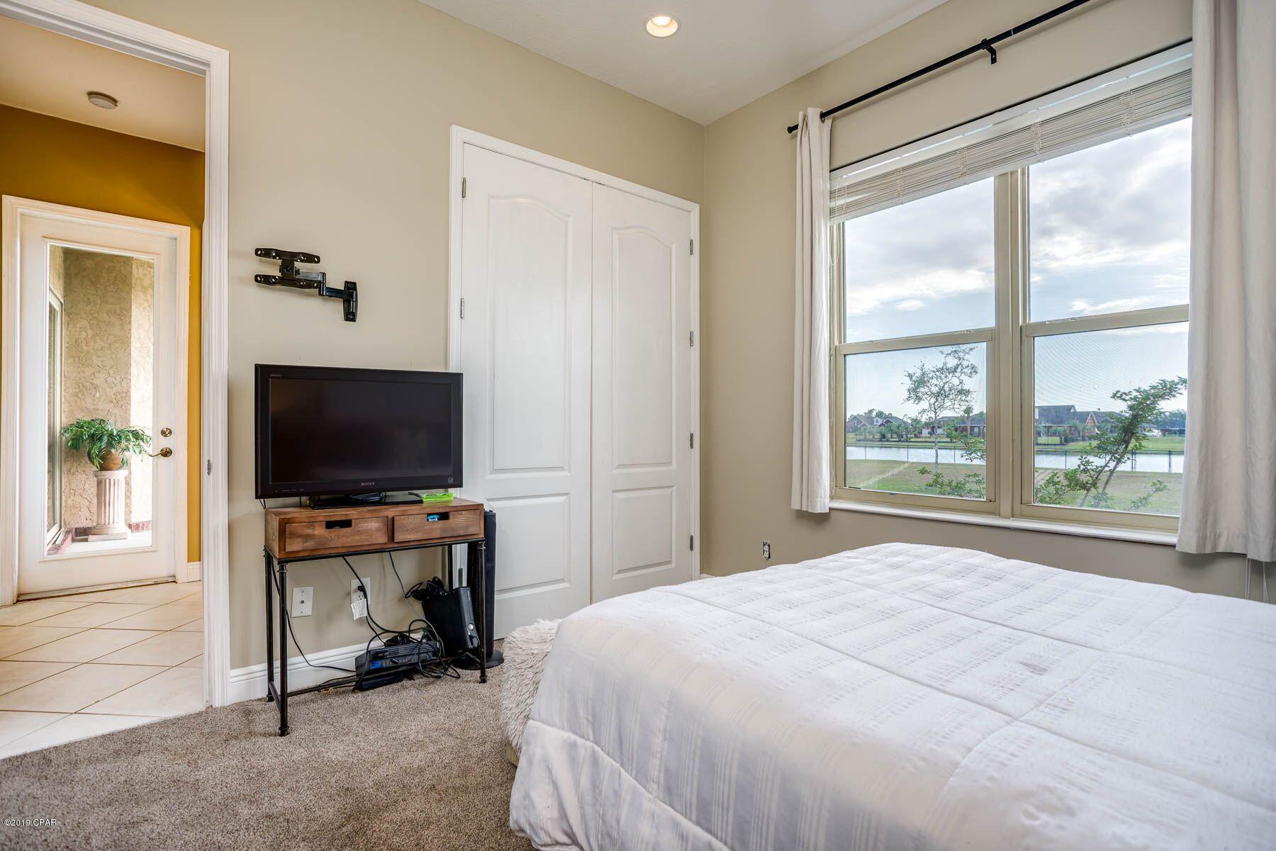 Kirkland Manor - Residential