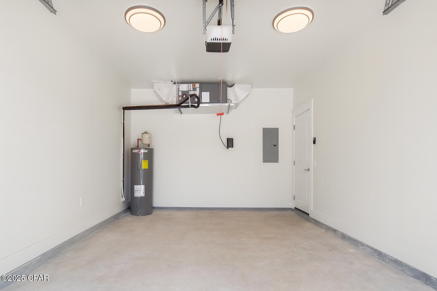 Panama City, Florida 32405, United States, 3 Bedrooms Bedrooms, ,3 BathroomsBathrooms,Residential,Active,207100