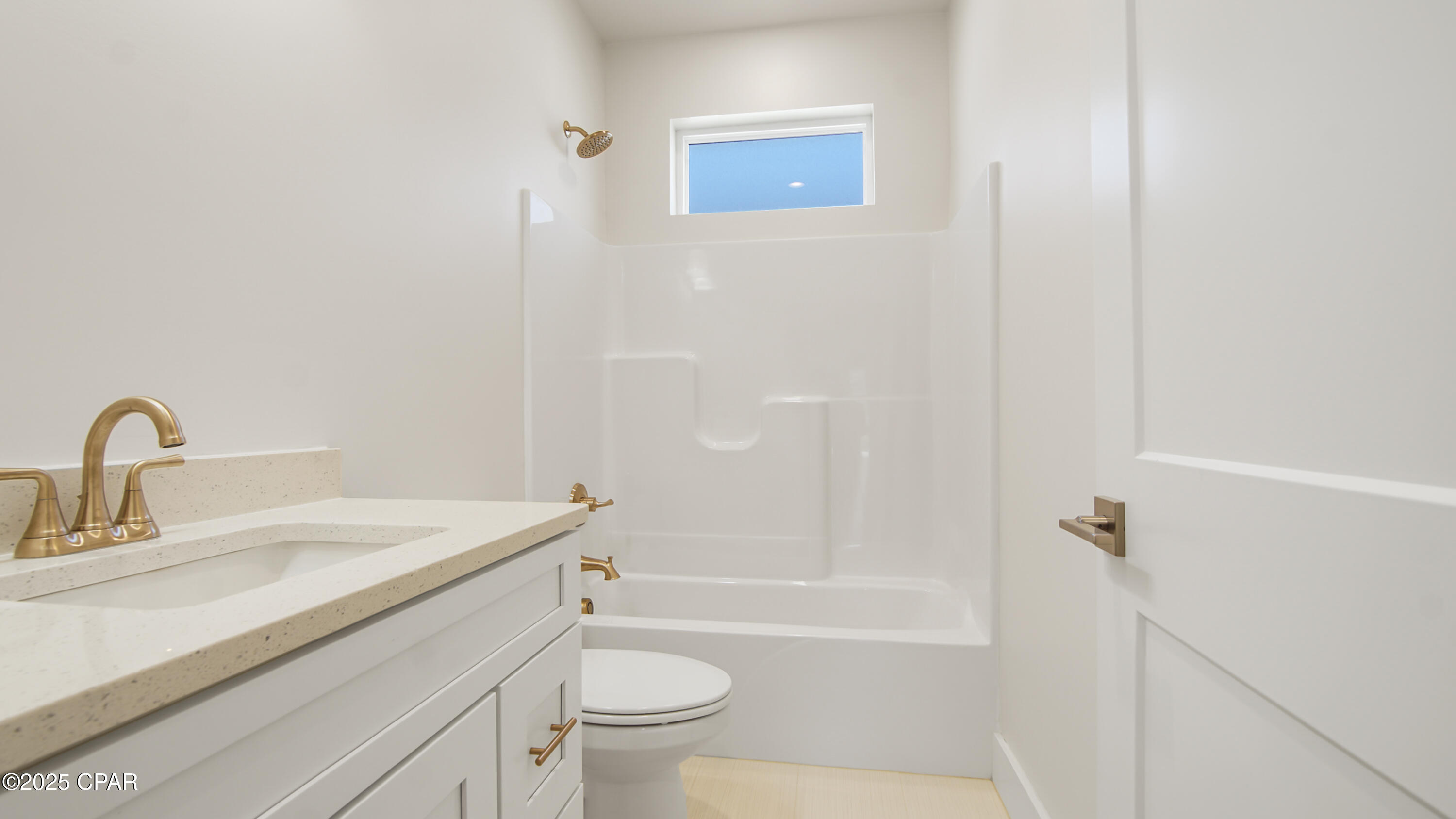 Panama City, Florida 32405, United States, 3 Bedrooms Bedrooms, ,3 BathroomsBathrooms,Residential,Active,207100