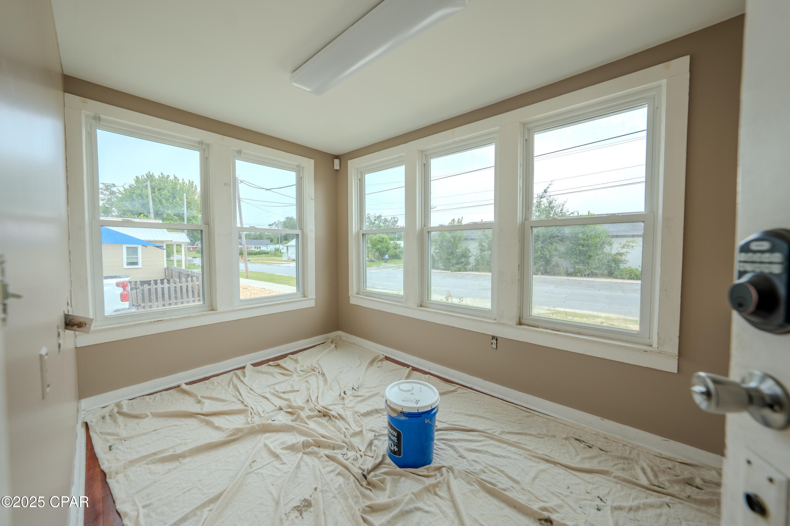 [No Recorded Subdiv] - Commercial Sale