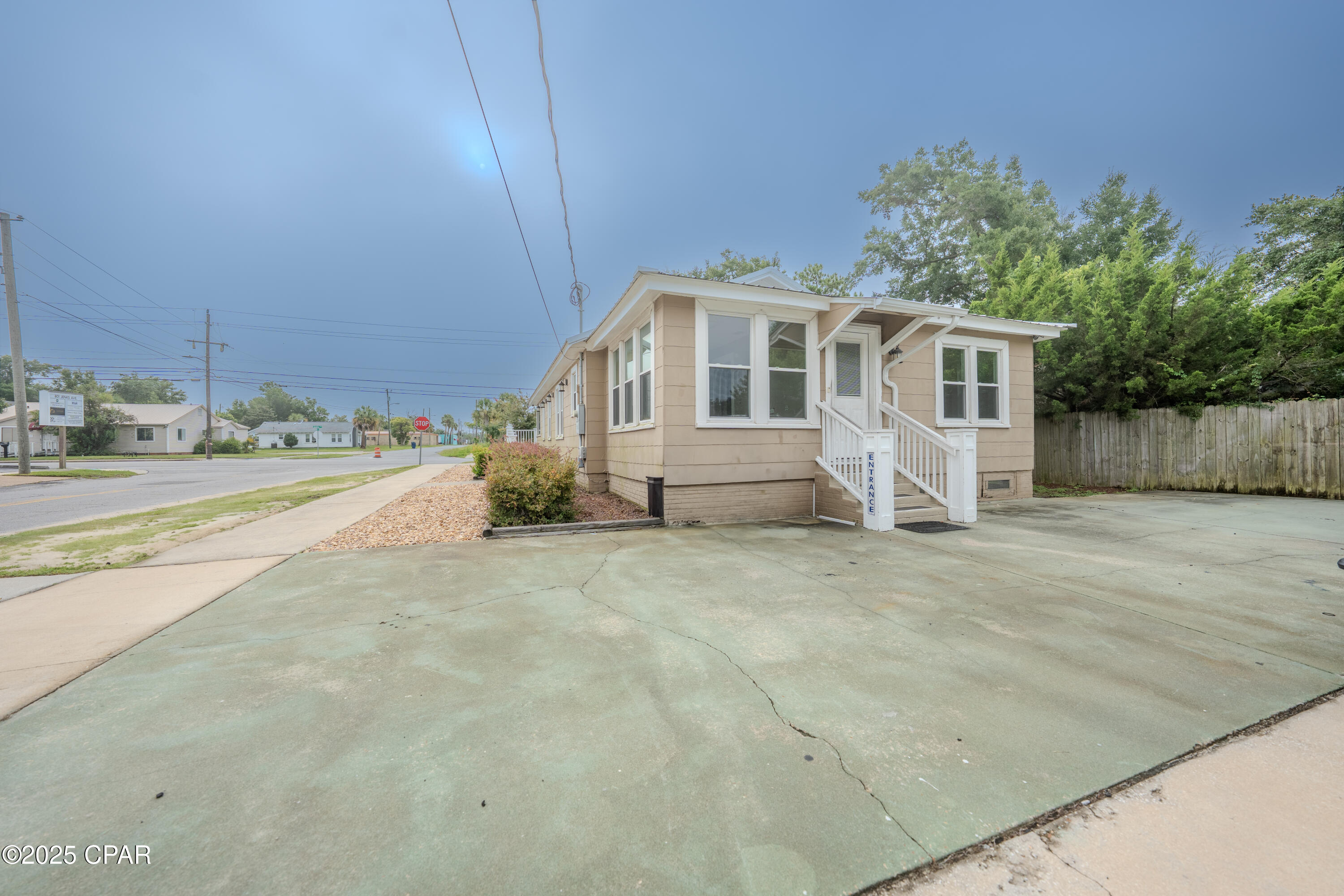 [No Recorded Subdiv] - Commercial Sale