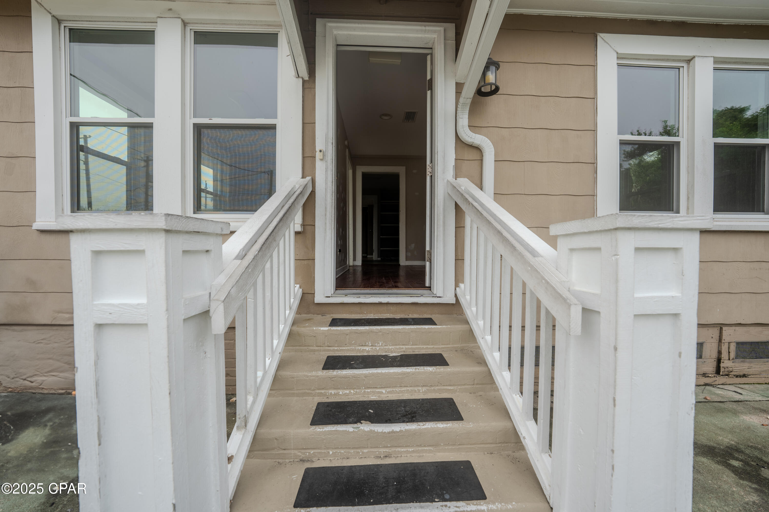 [No Recorded Subdiv] - Commercial Sale