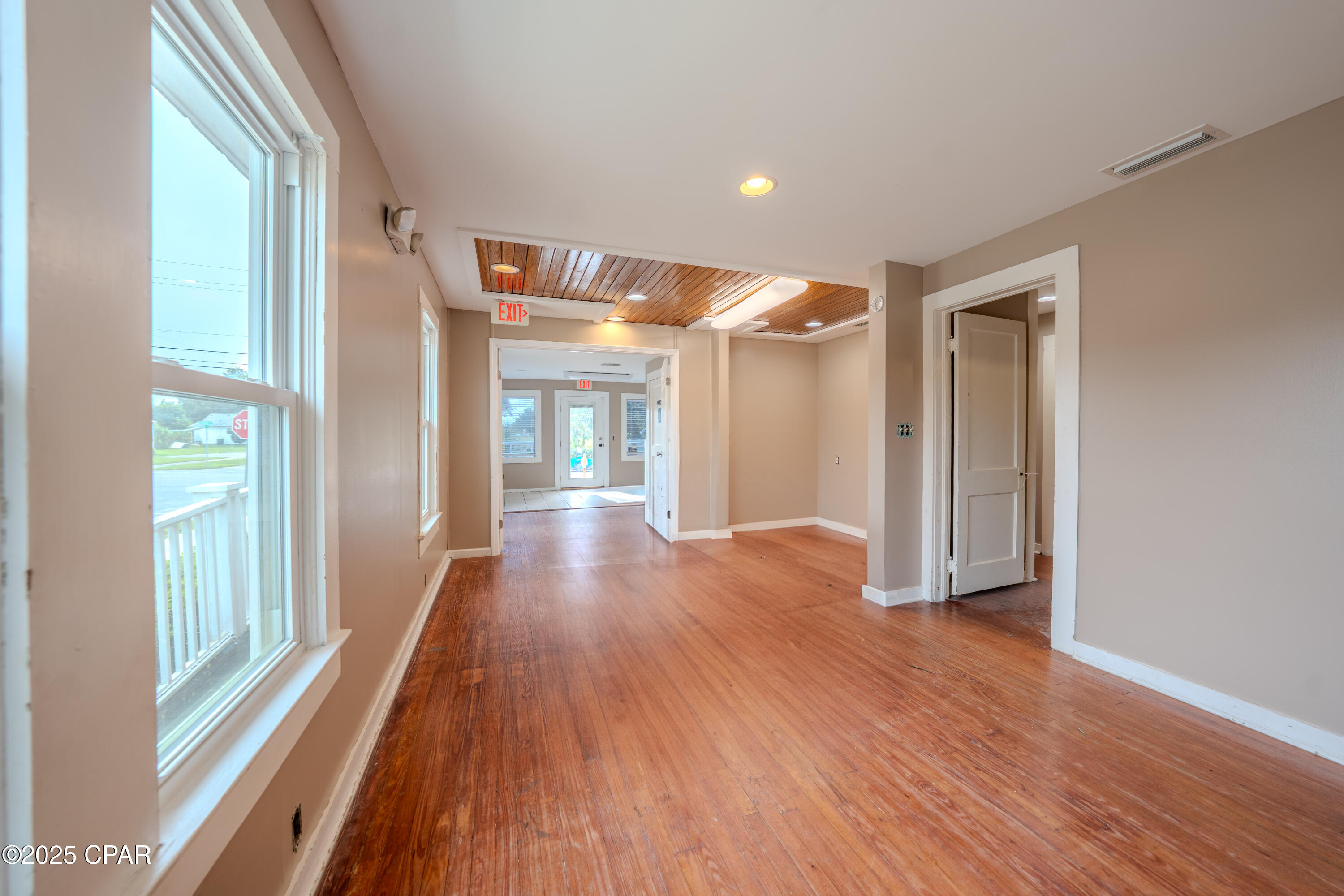 [No Recorded Subdiv] - Commercial Sale