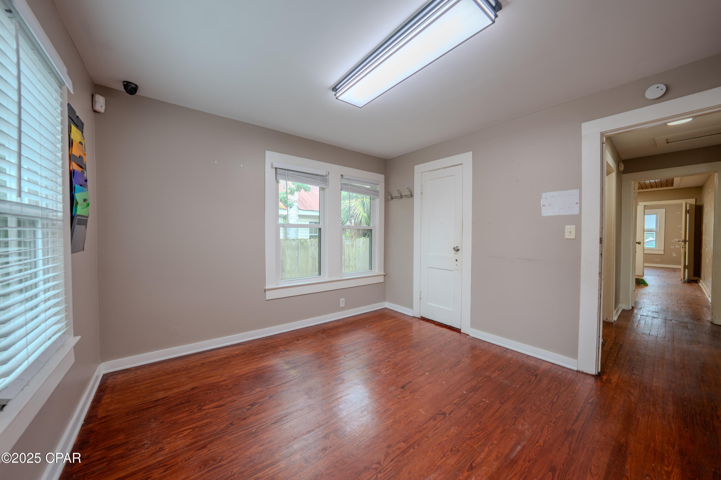 [No Recorded Subdiv] - Commercial Sale