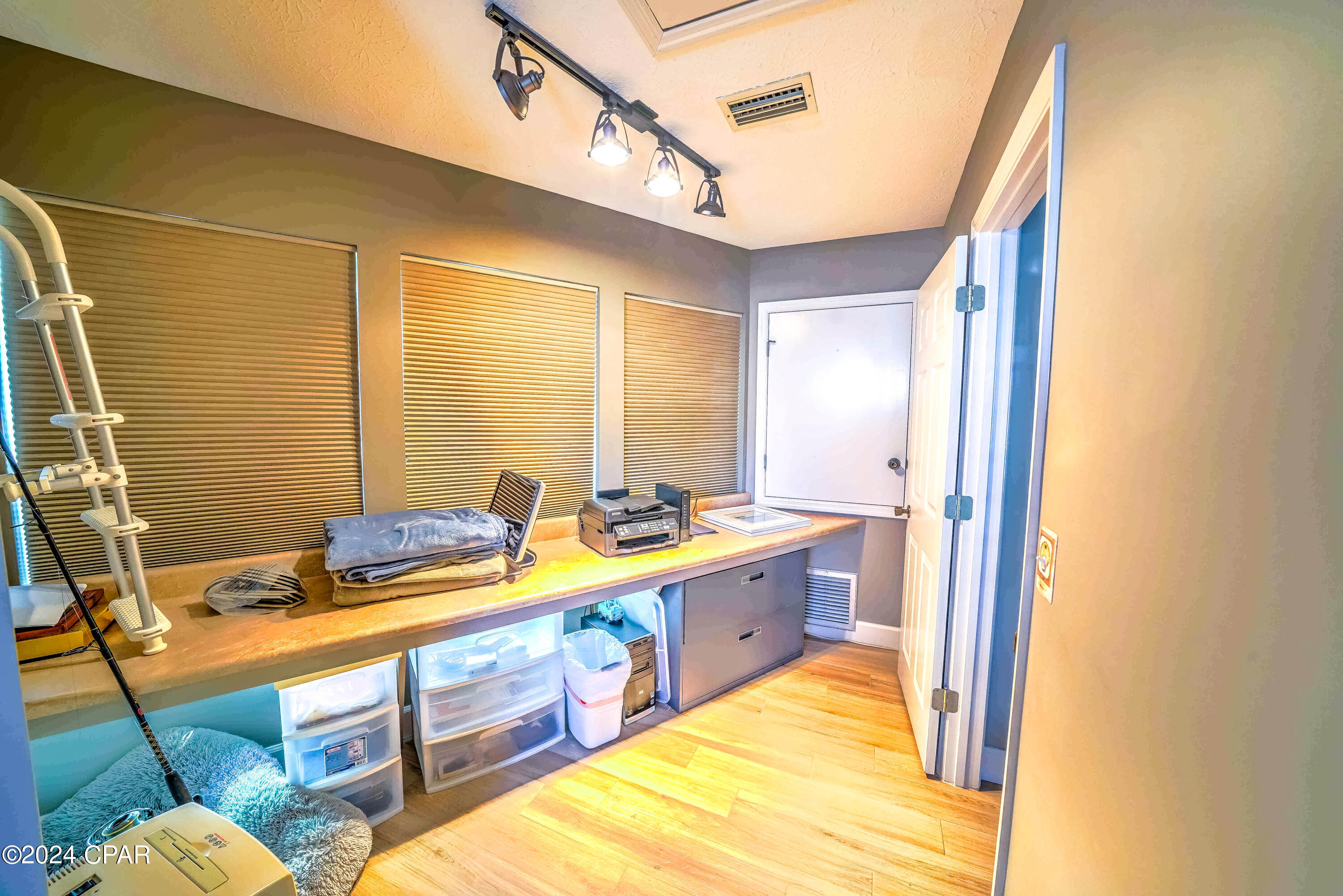 Venture Out Travel Trail - Residential
