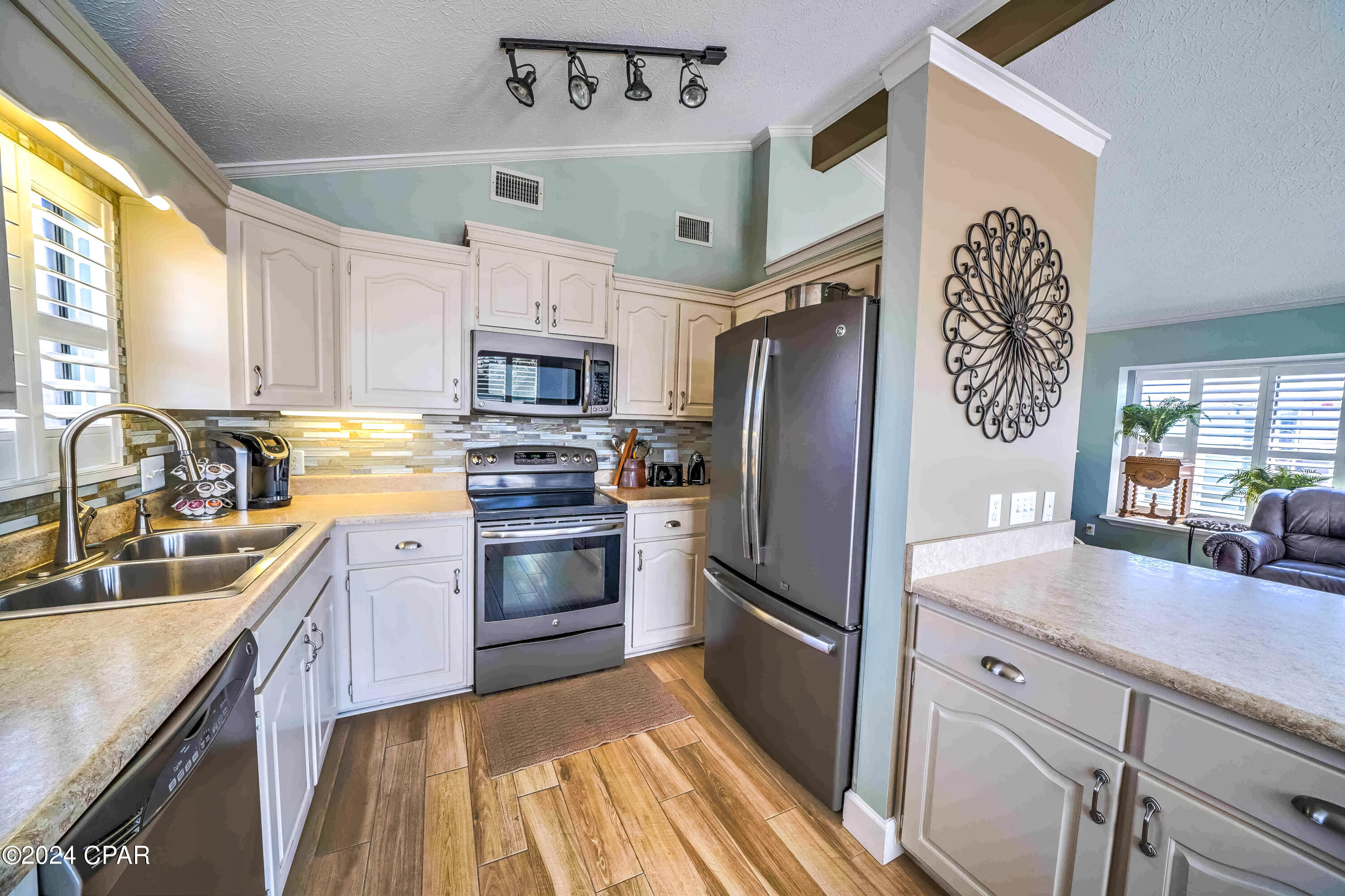 Venture Out Travel Trail - Residential