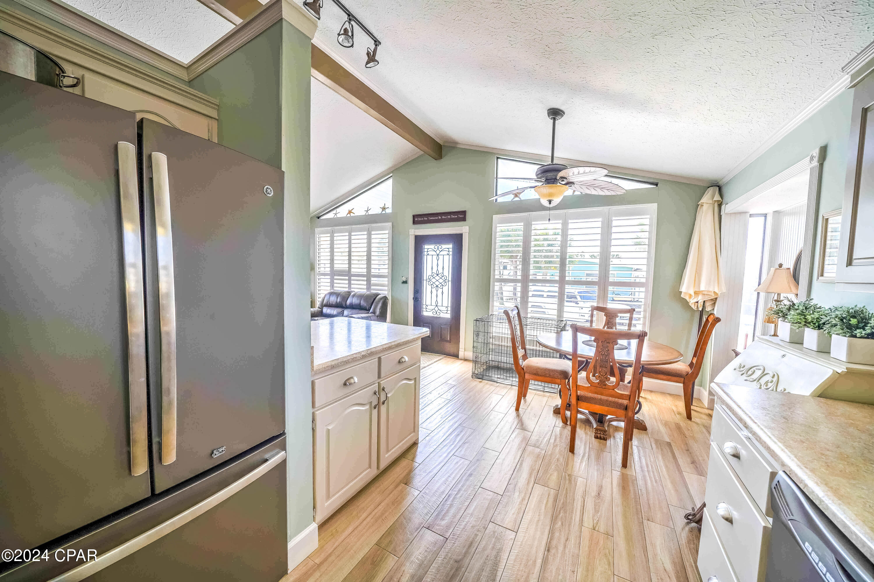Venture Out Travel Trail - Residential