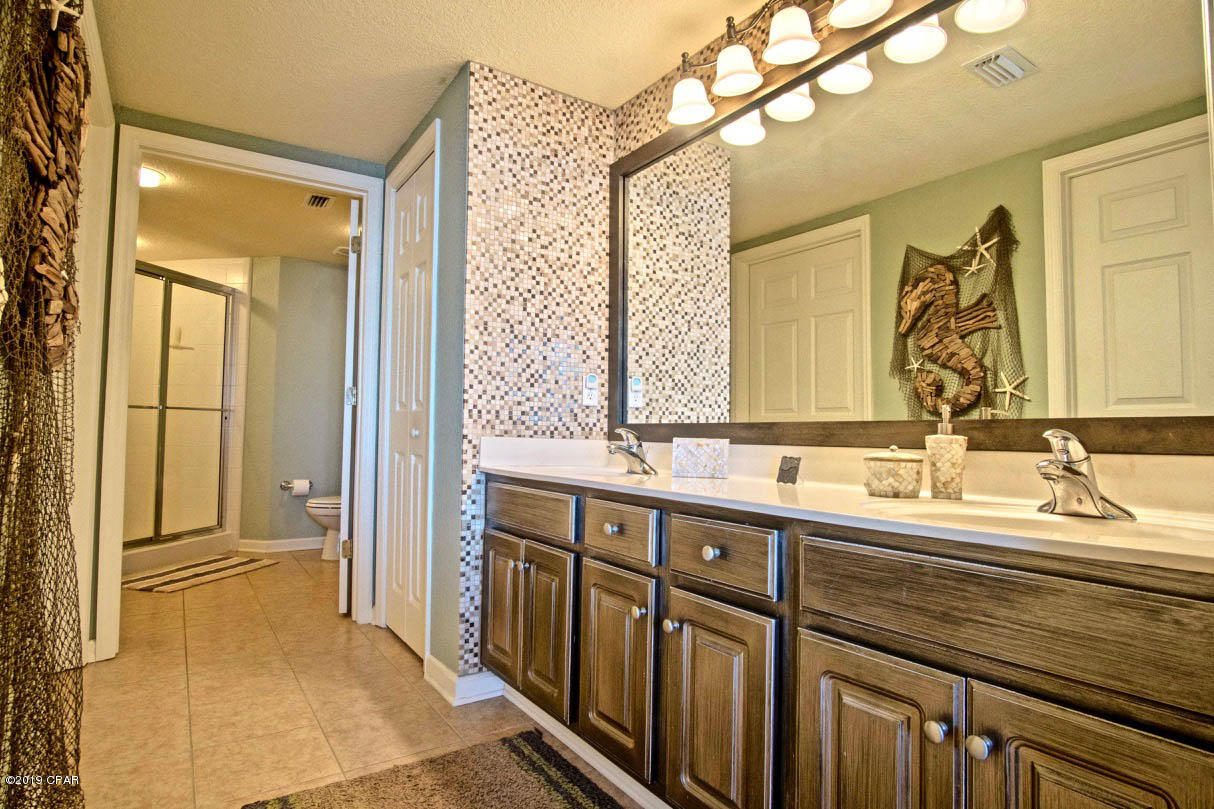 Hibiscus By The Bay - Residential