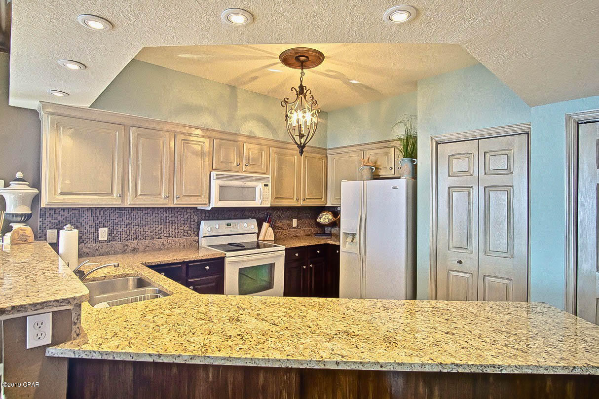 Hibiscus By The Bay - Residential