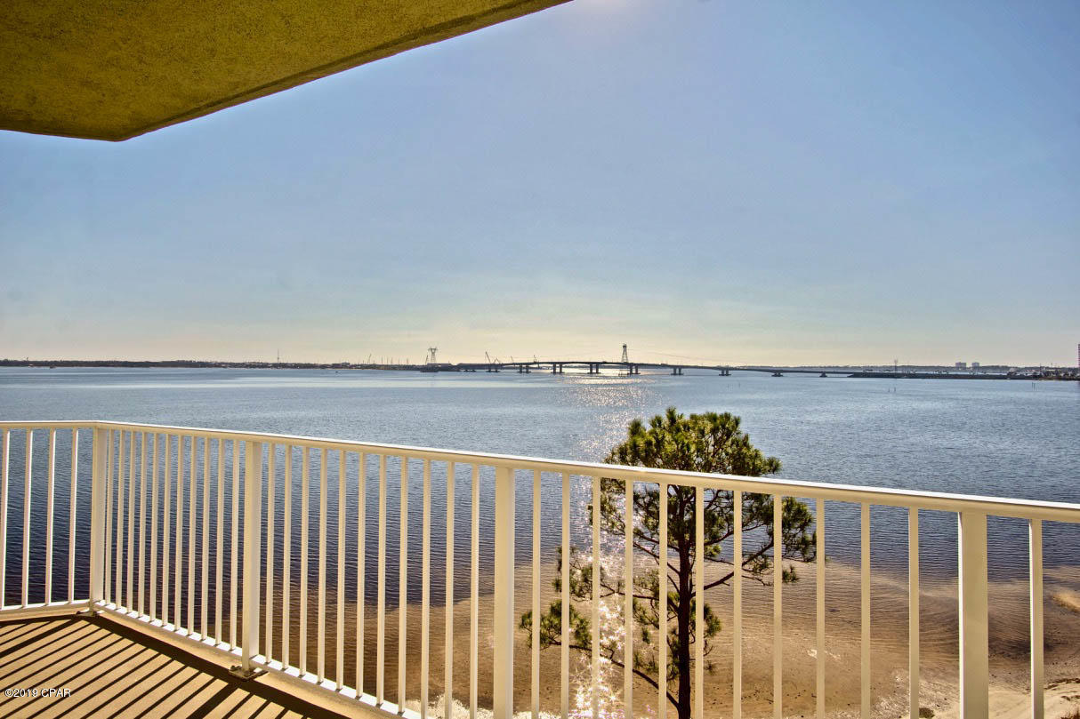 Hibiscus By The Bay - Residential