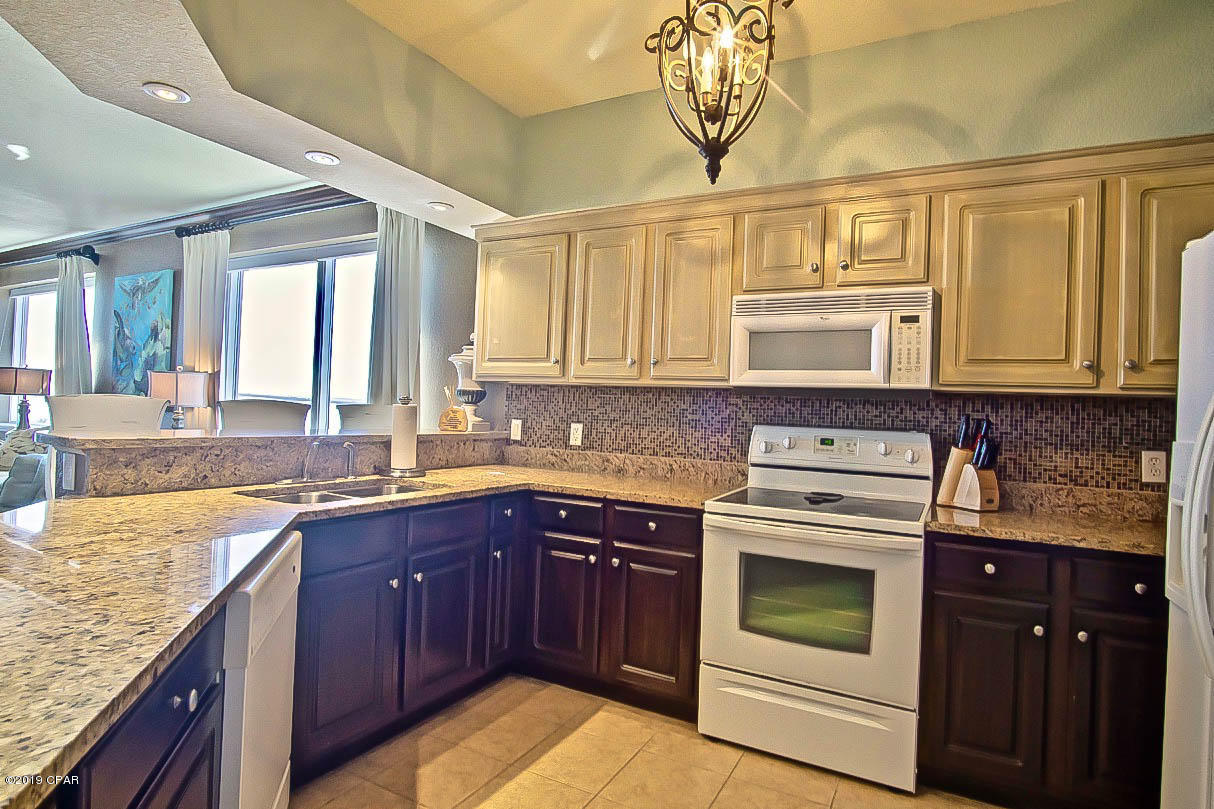 Hibiscus By The Bay - Residential