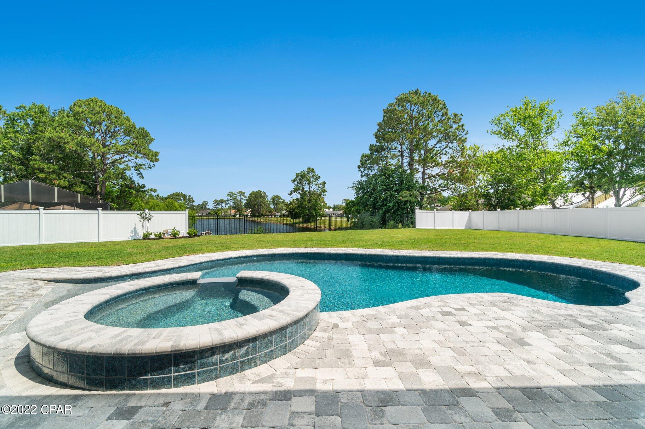 Colony Club - Residential