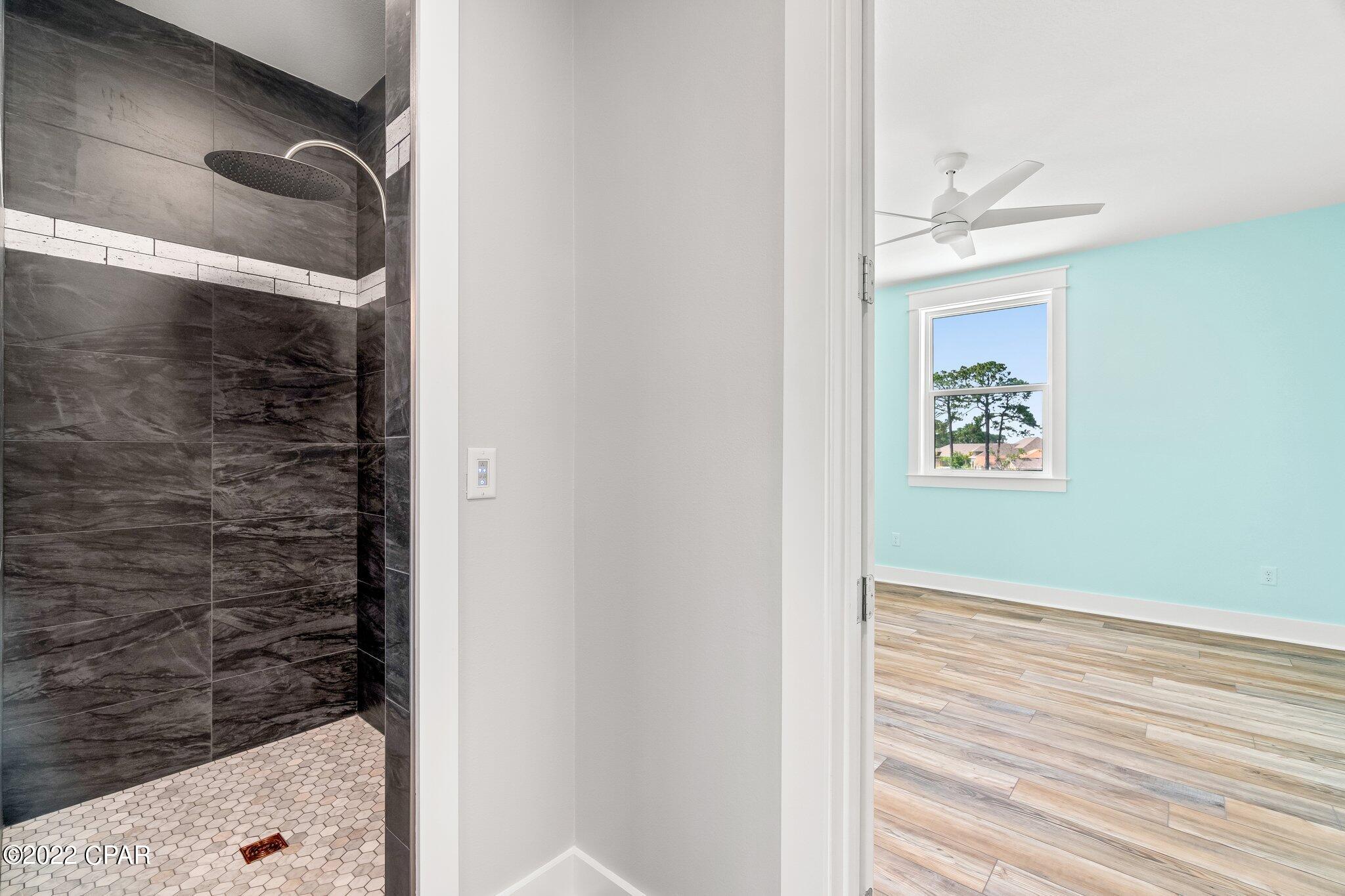 Colony Club - Residential