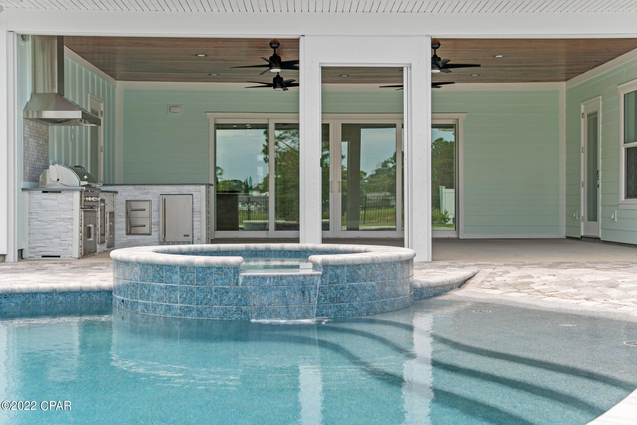 Colony Club - Residential