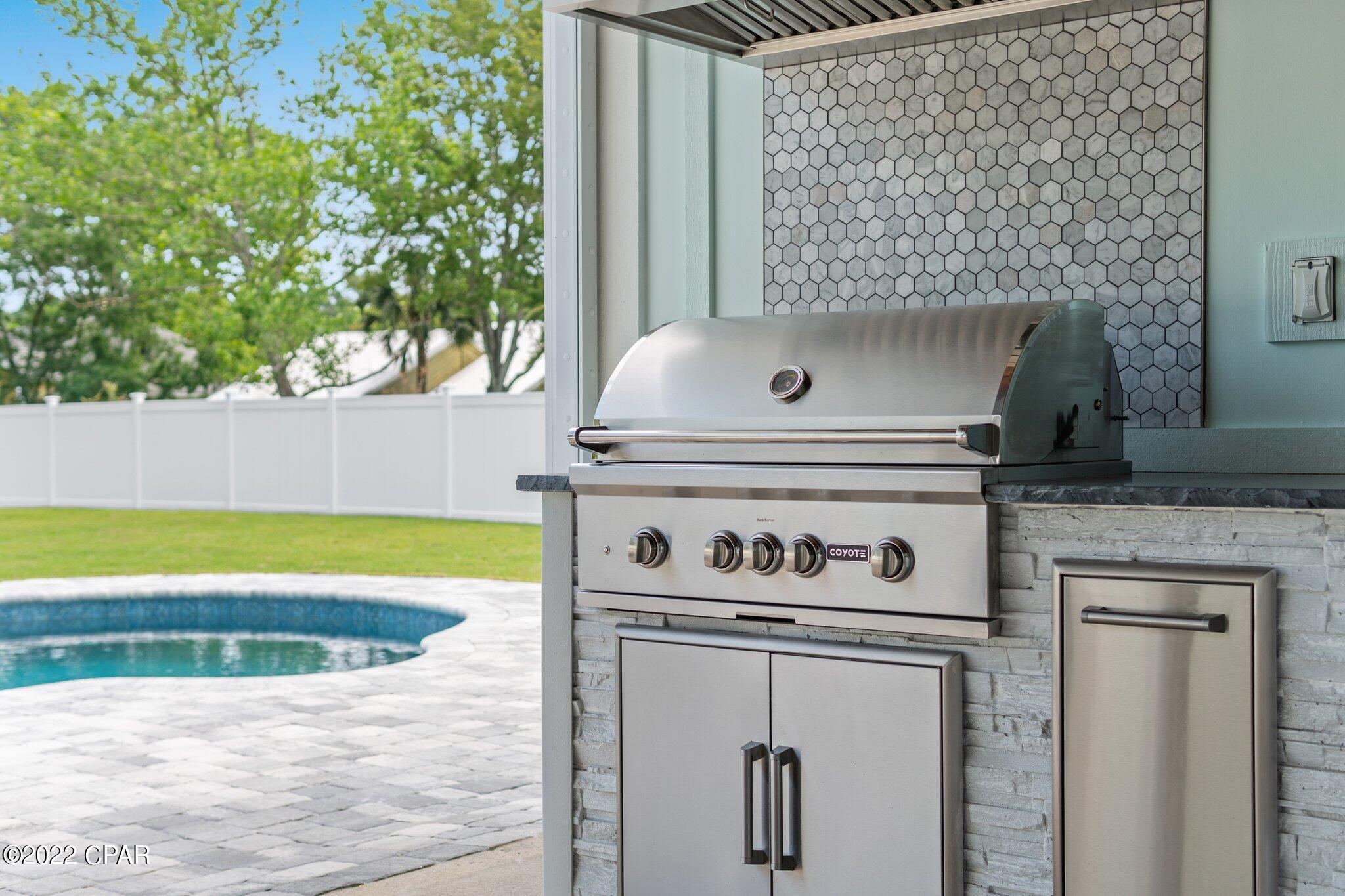 Colony Club - Residential