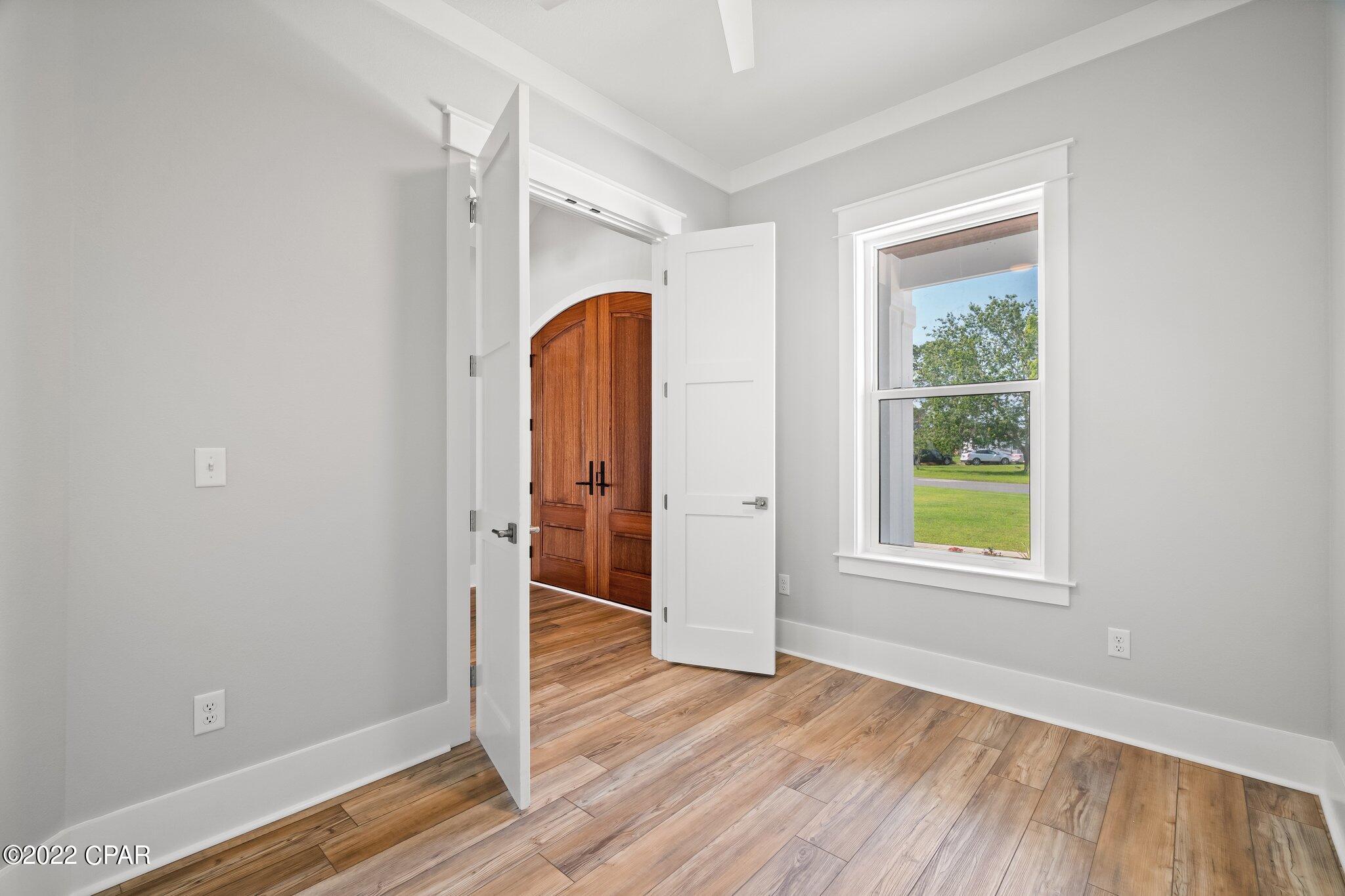 Colony Club - Residential