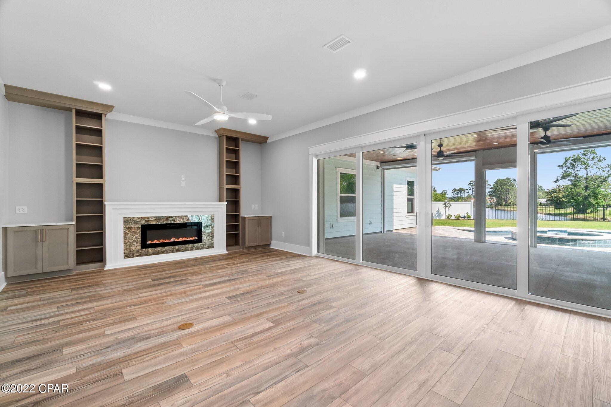 Colony Club - Residential