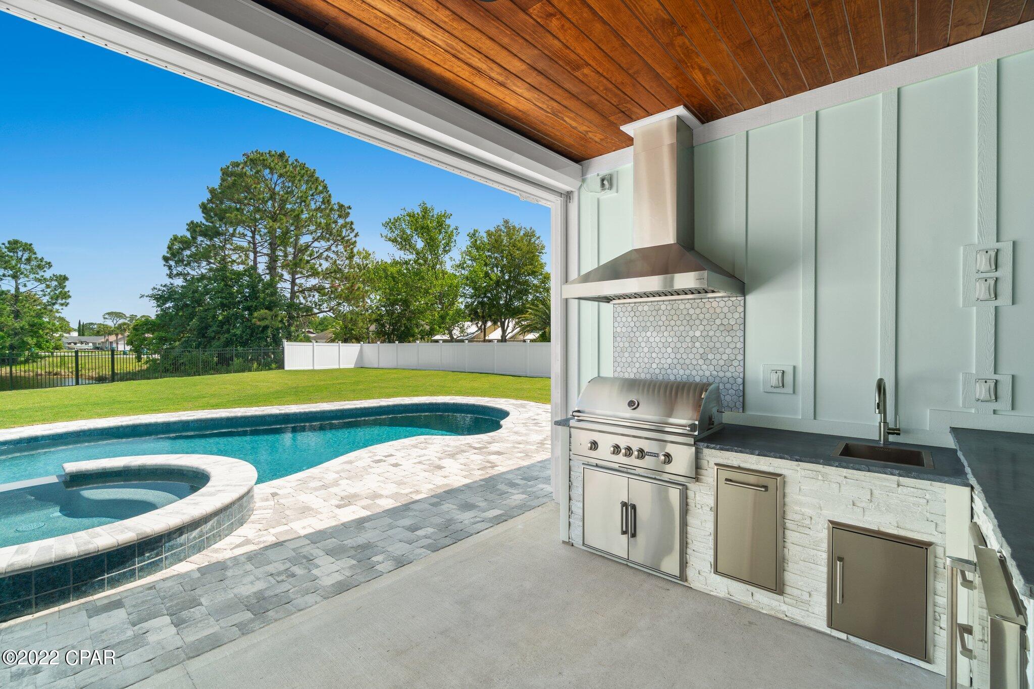 Colony Club - Residential