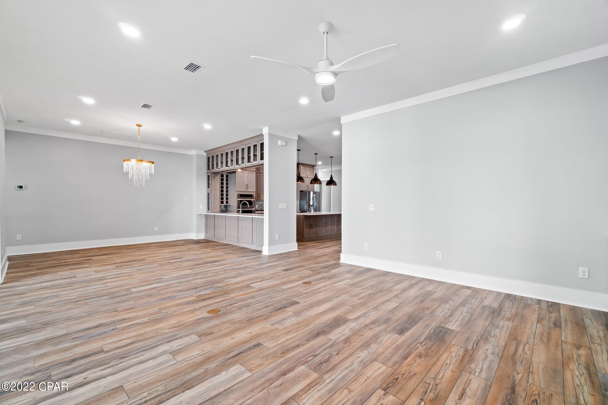 Colony Club - Residential