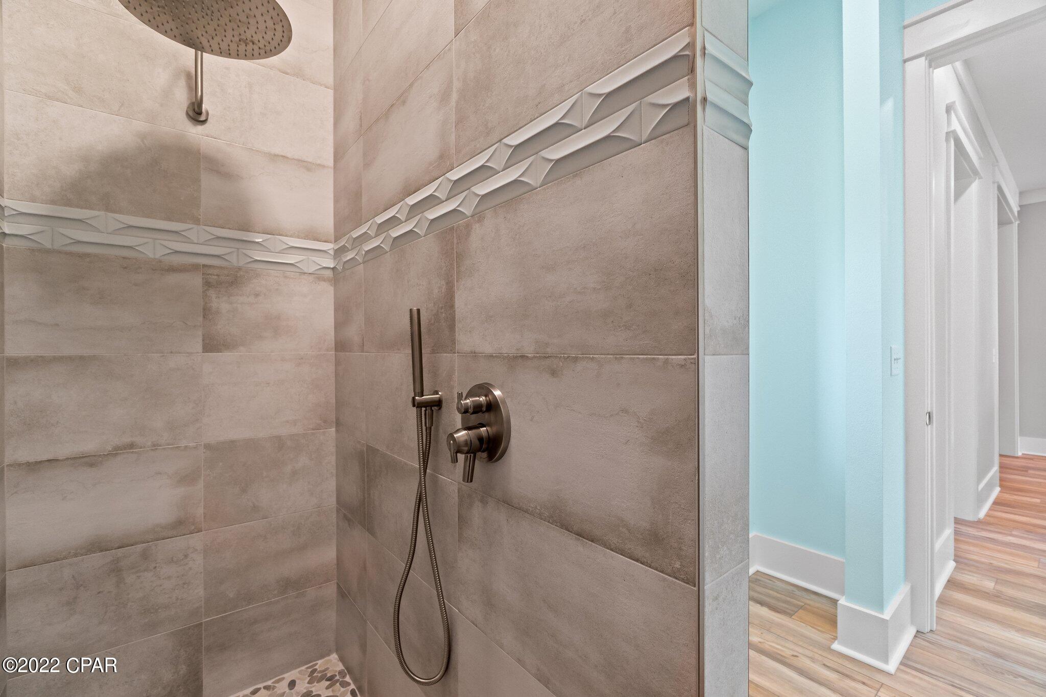 Colony Club - Residential