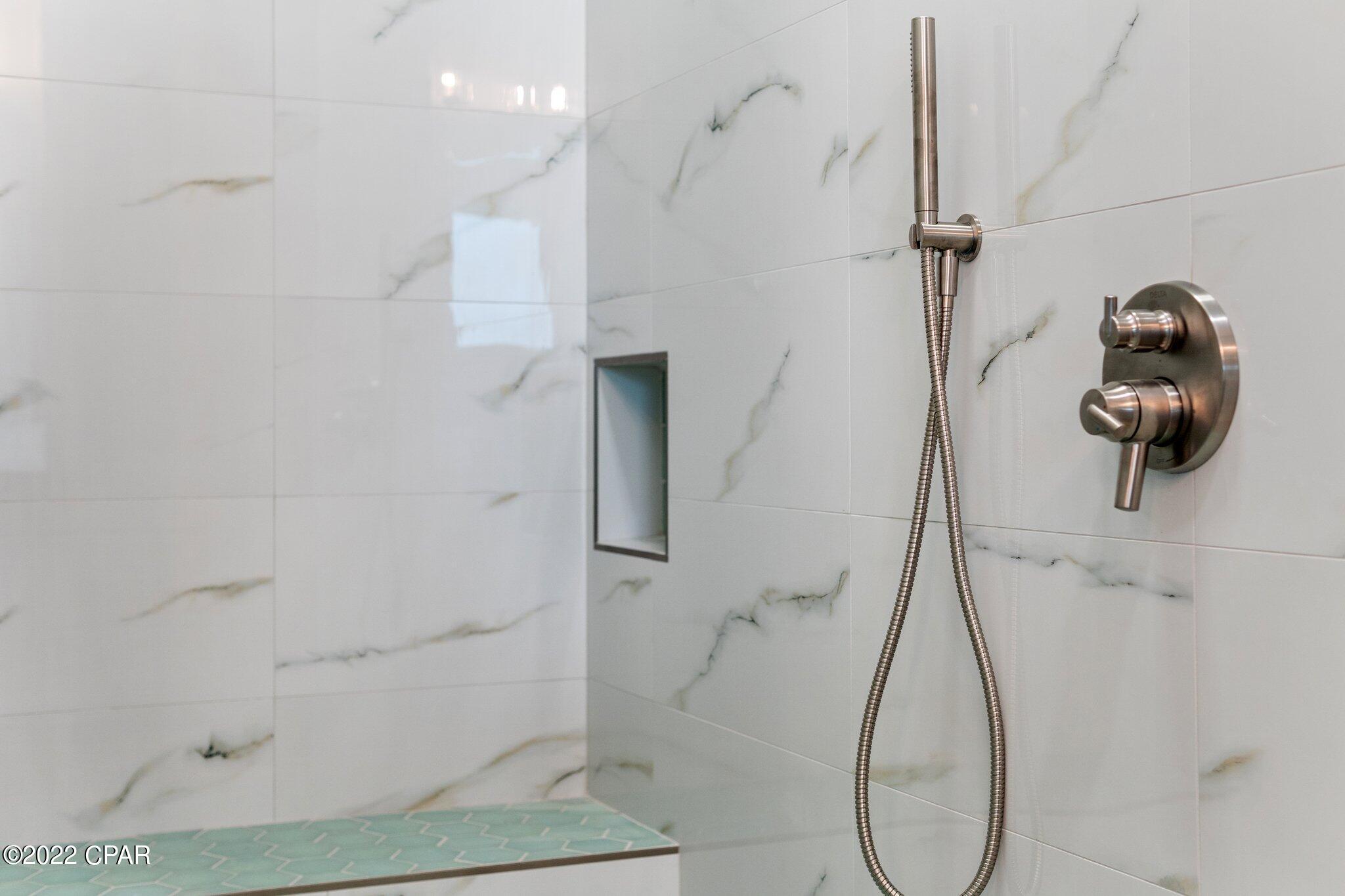 Colony Club - Residential