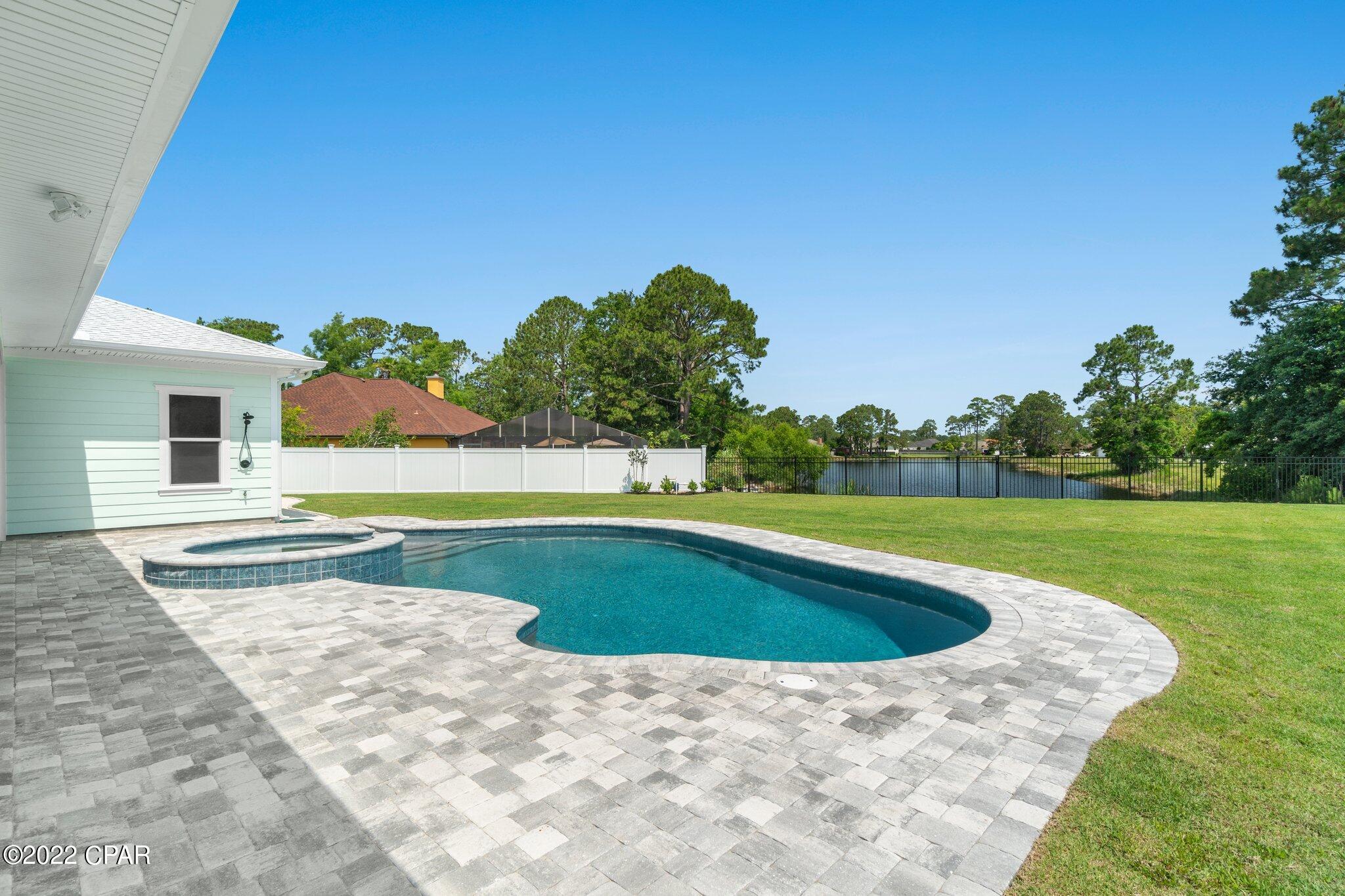 Colony Club - Residential