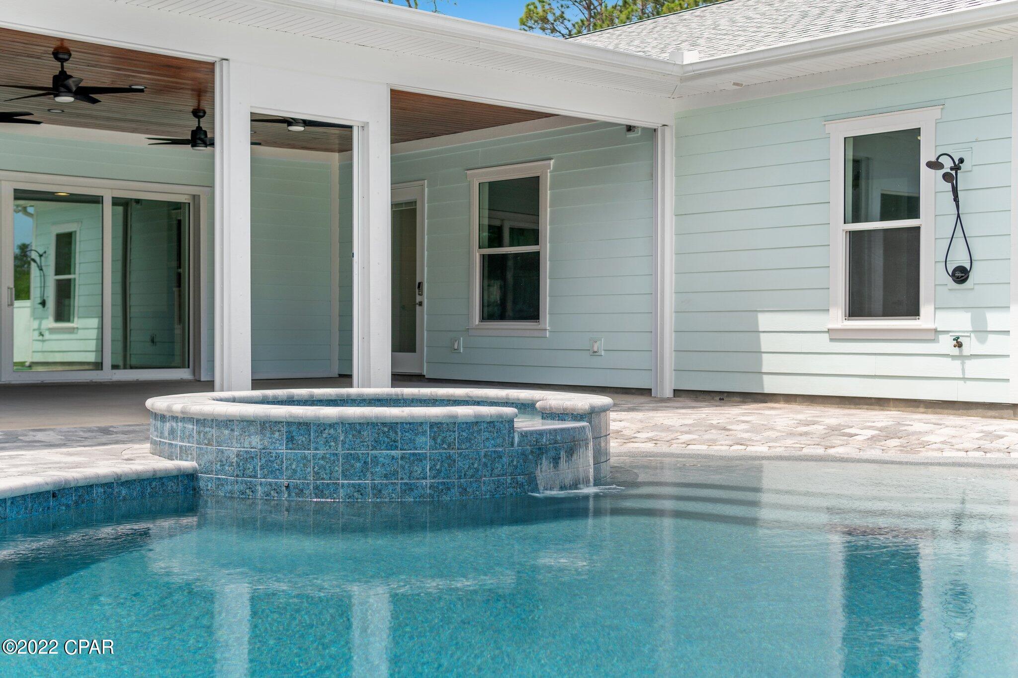 Colony Club - Residential