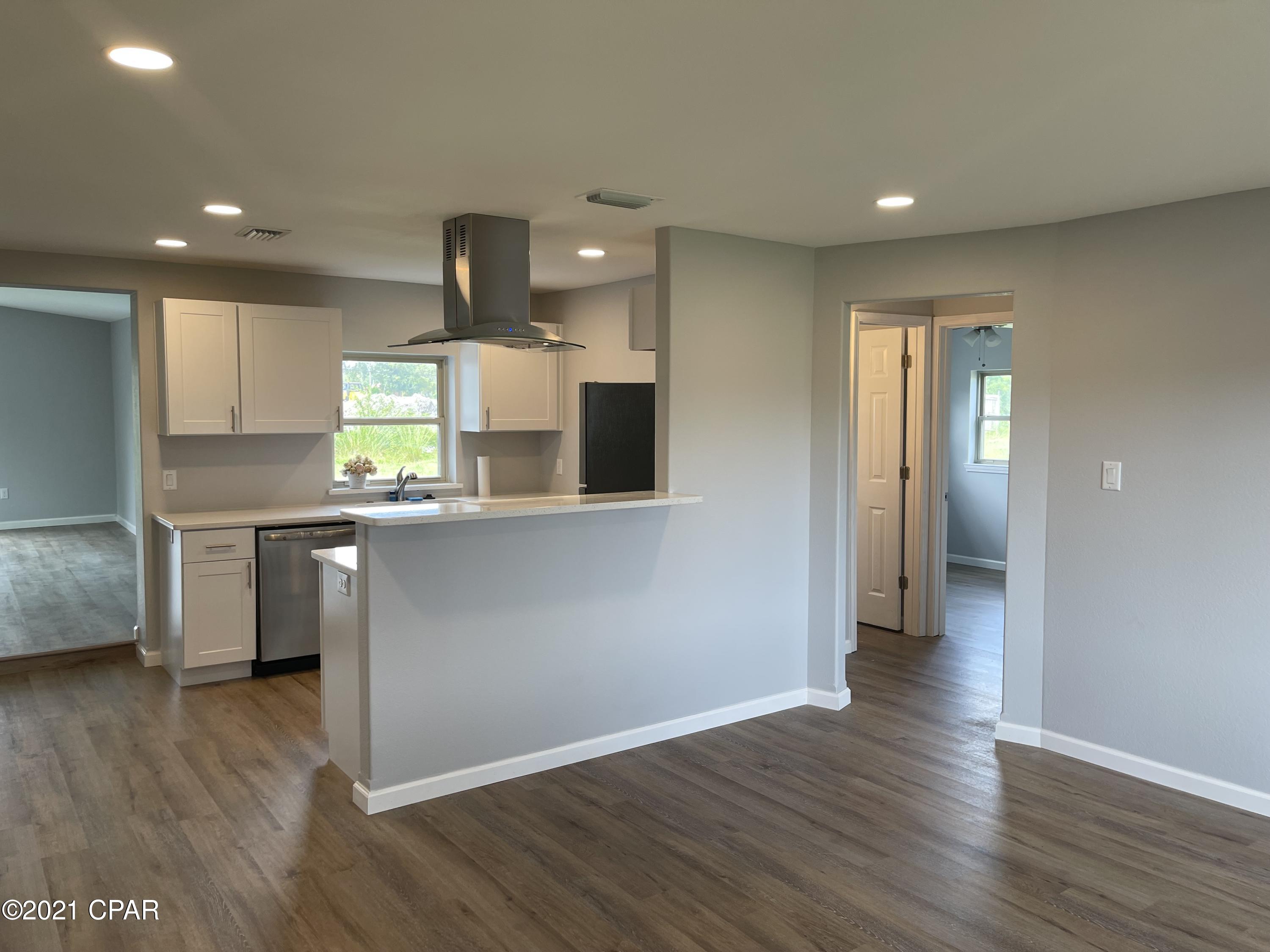 Parkway Manor Est - Residential