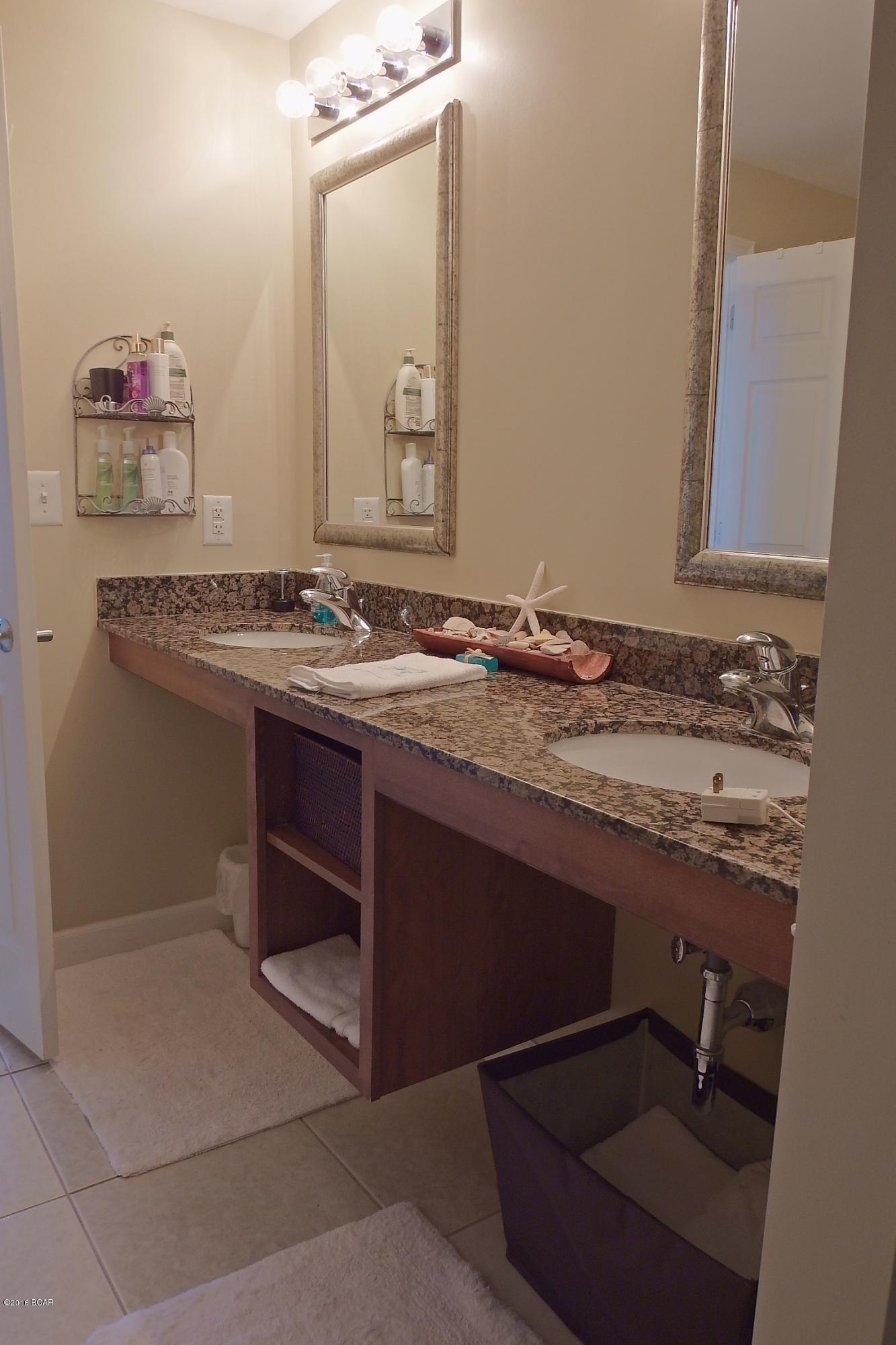 Splash Condo - Residential