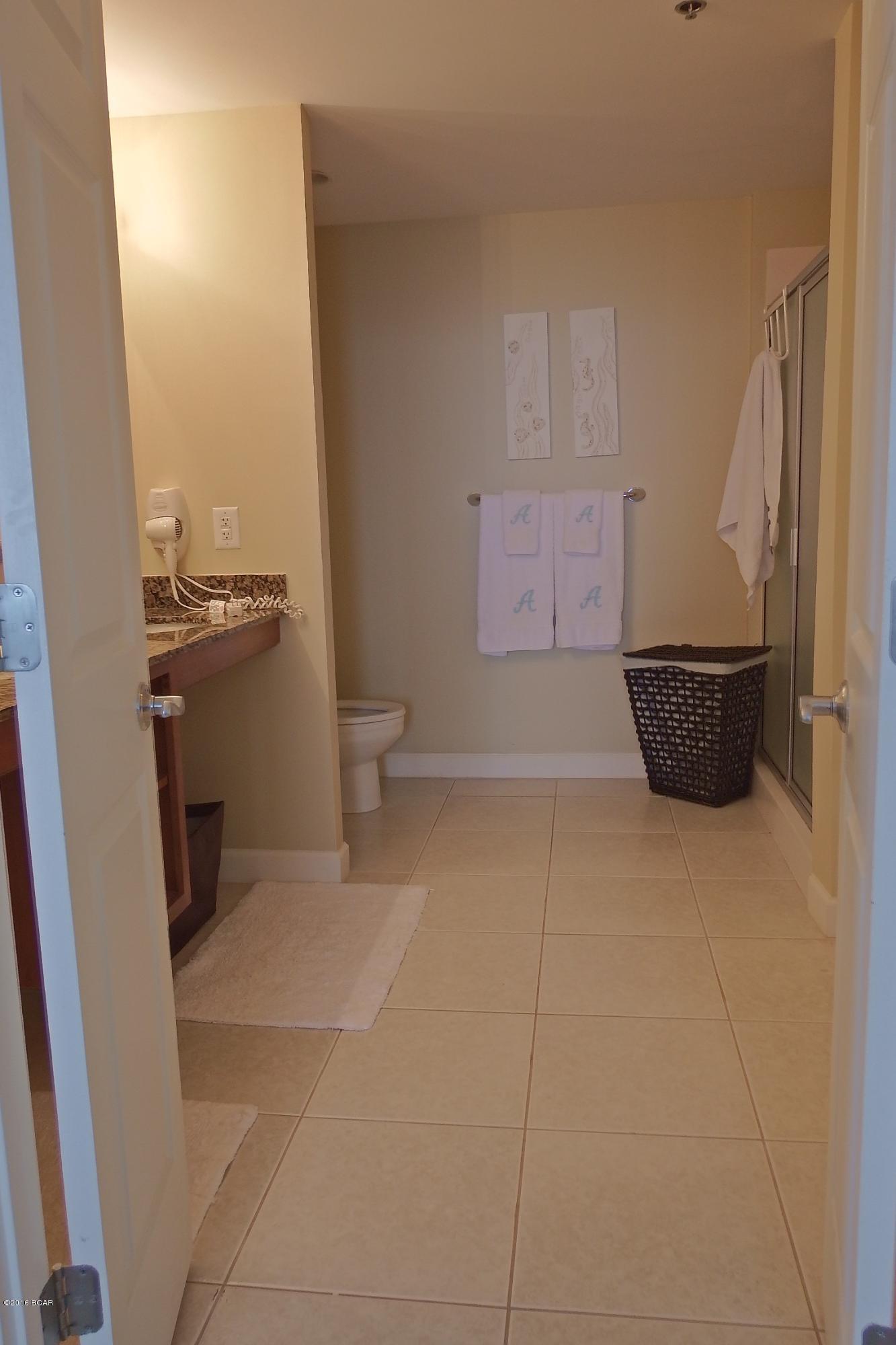 Splash Condo - Residential