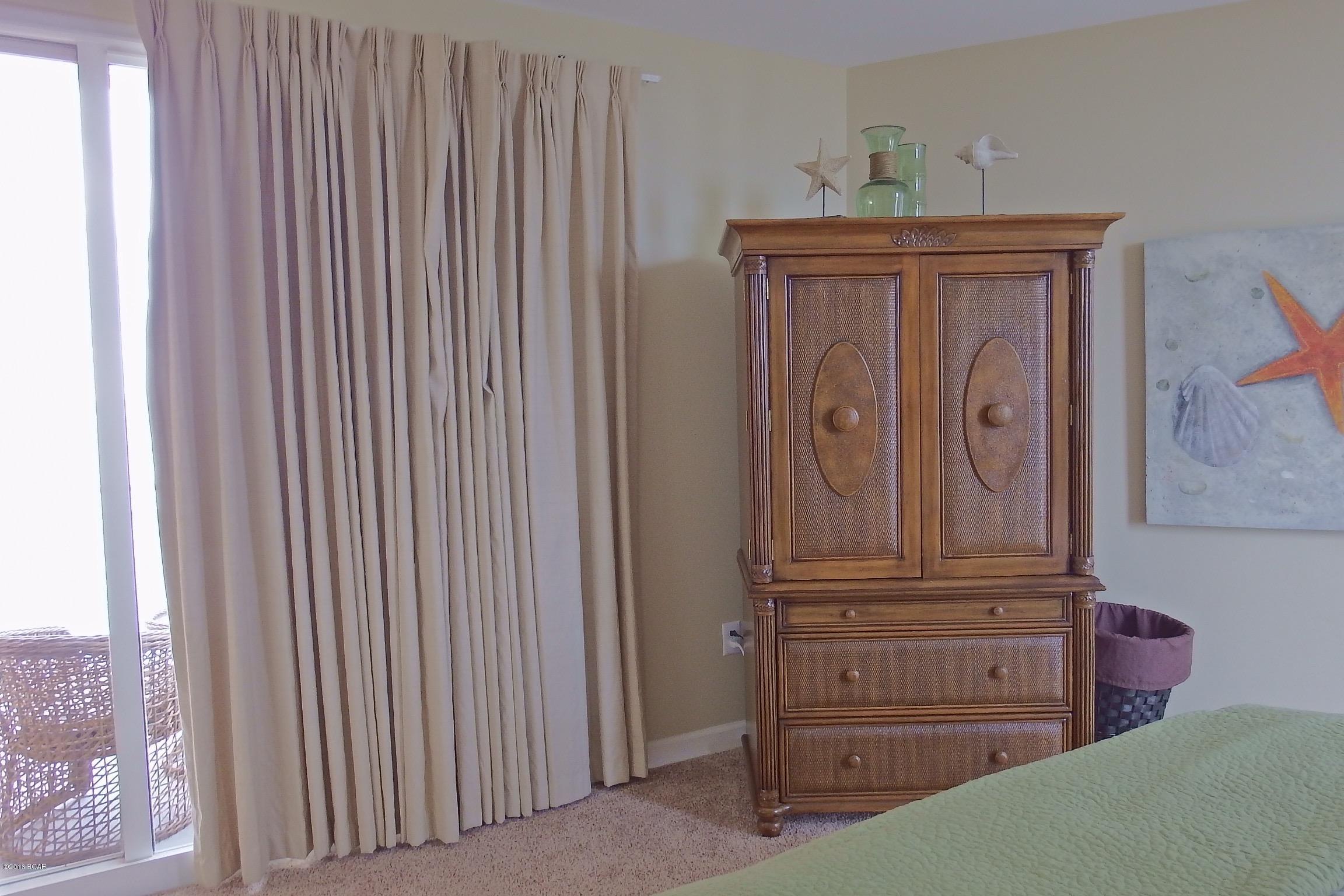 Splash Condo - Residential