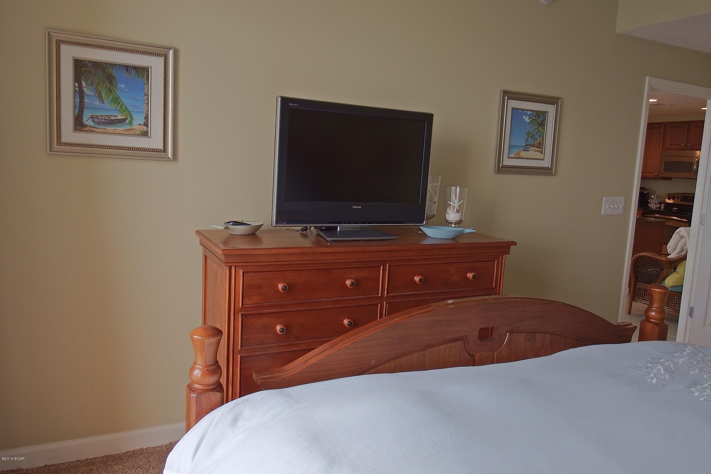 Splash Condo - Residential