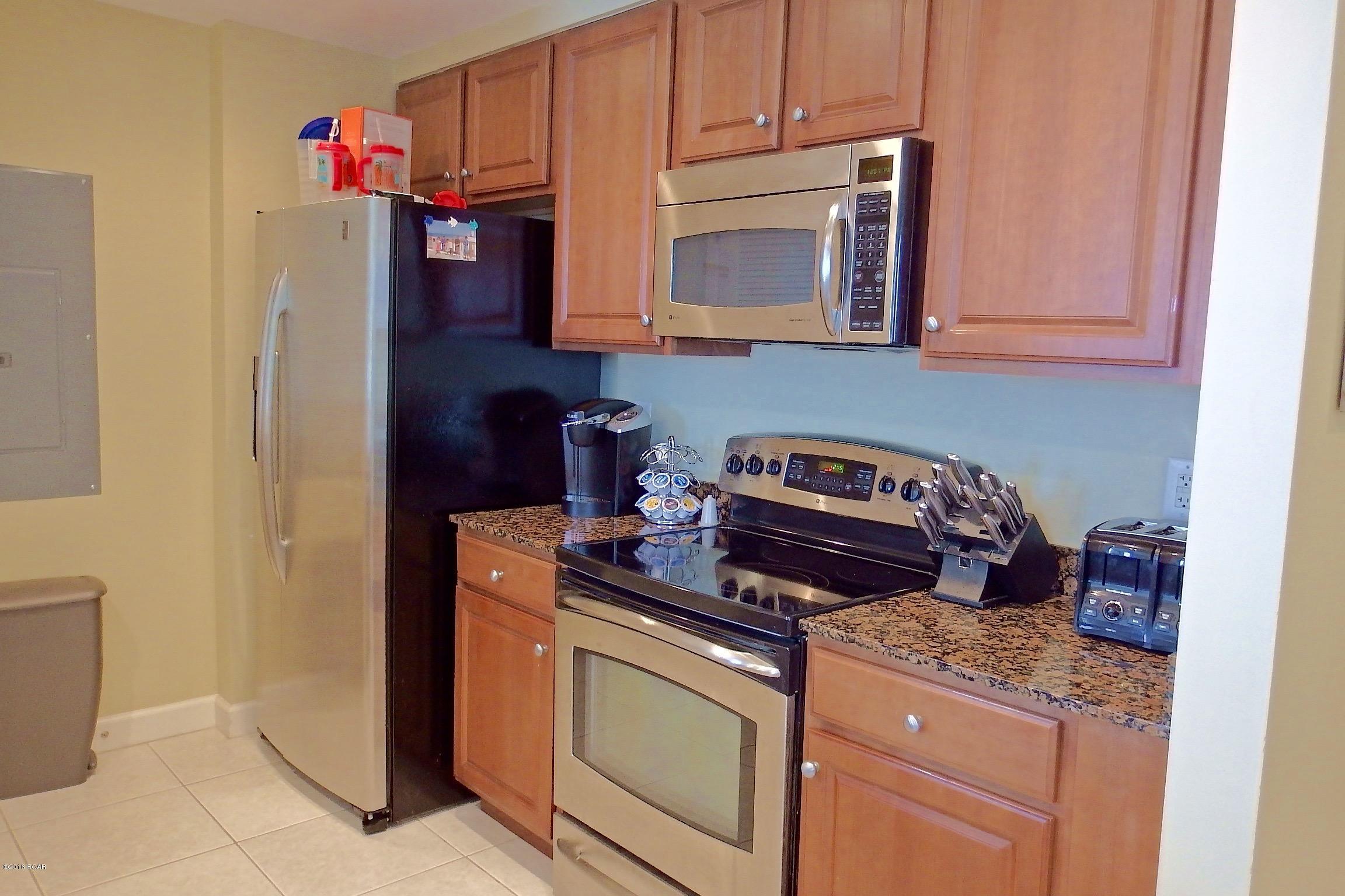 Splash Condo - Residential