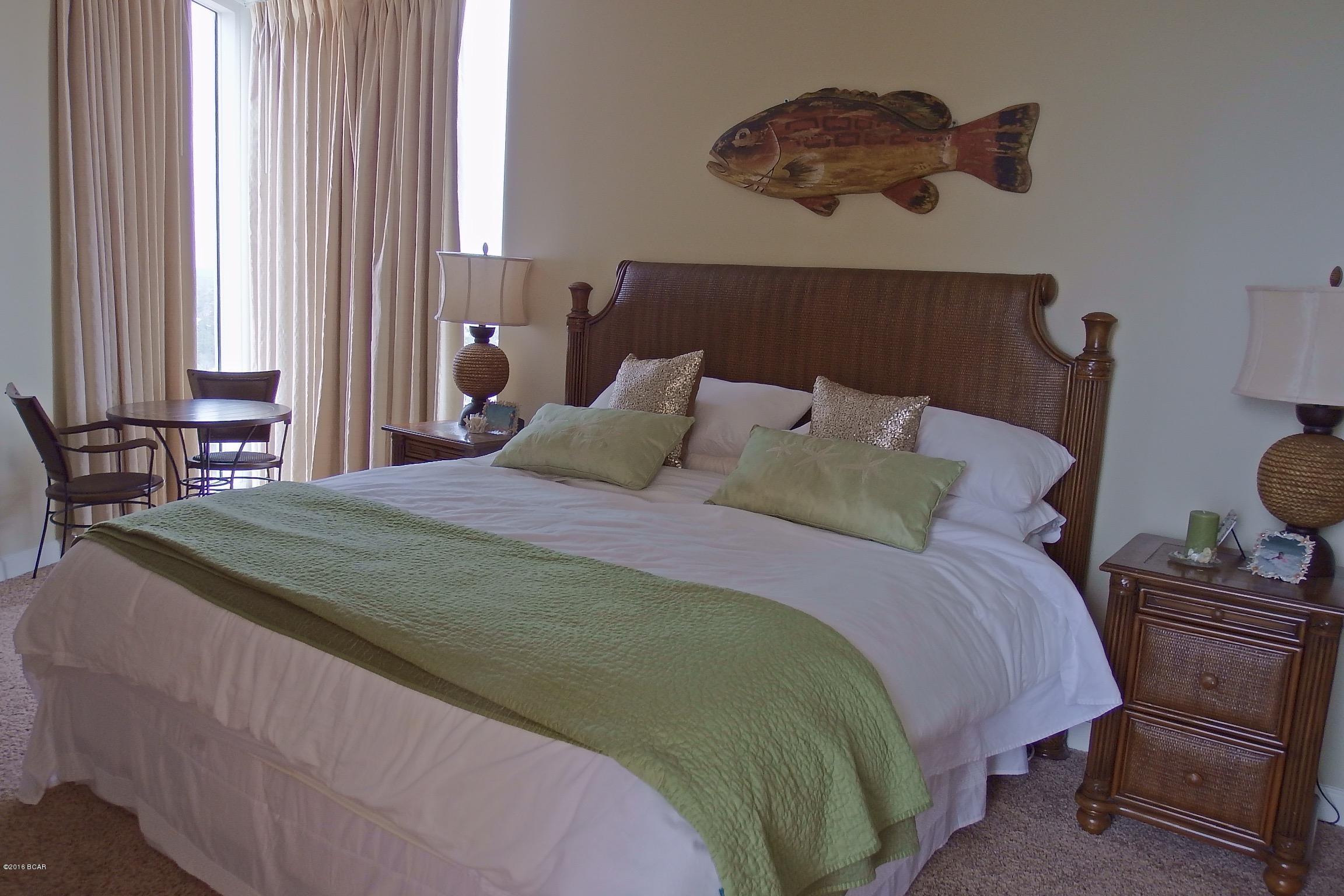 Splash Condo - Residential