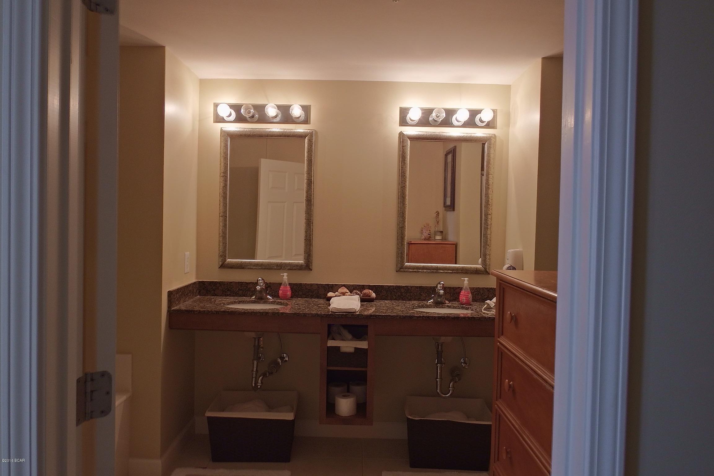 Splash Condo - Residential