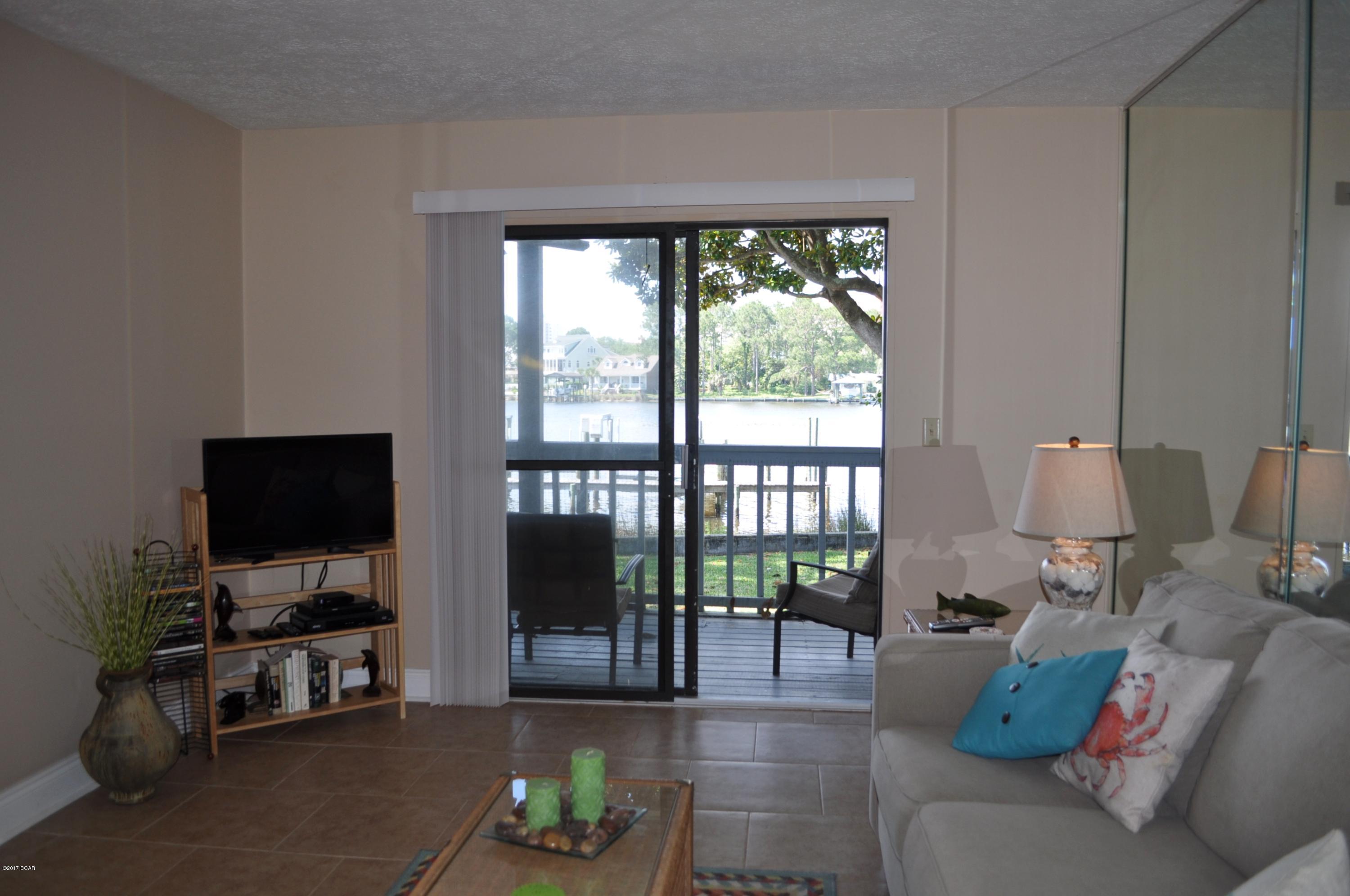 Quarter Deck Condo. - Residential