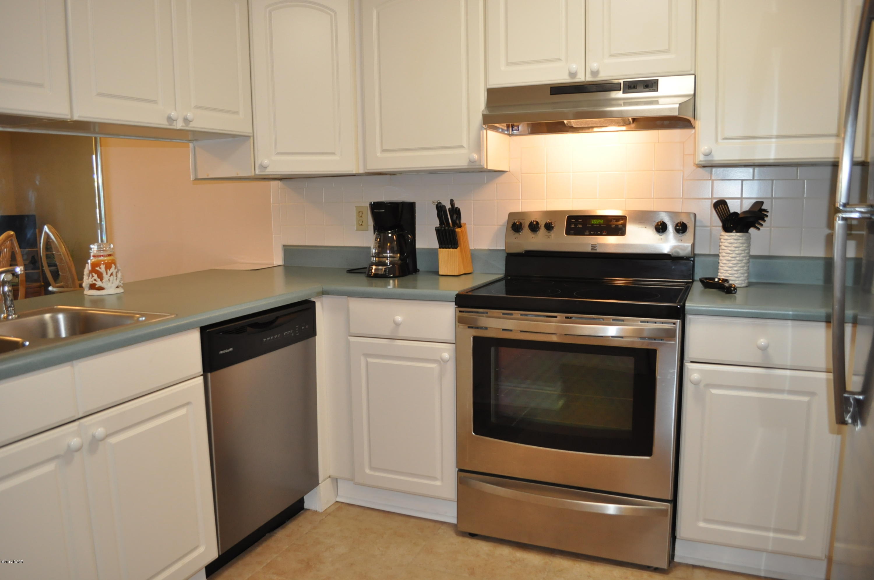 Quarter Deck Condo. - Residential