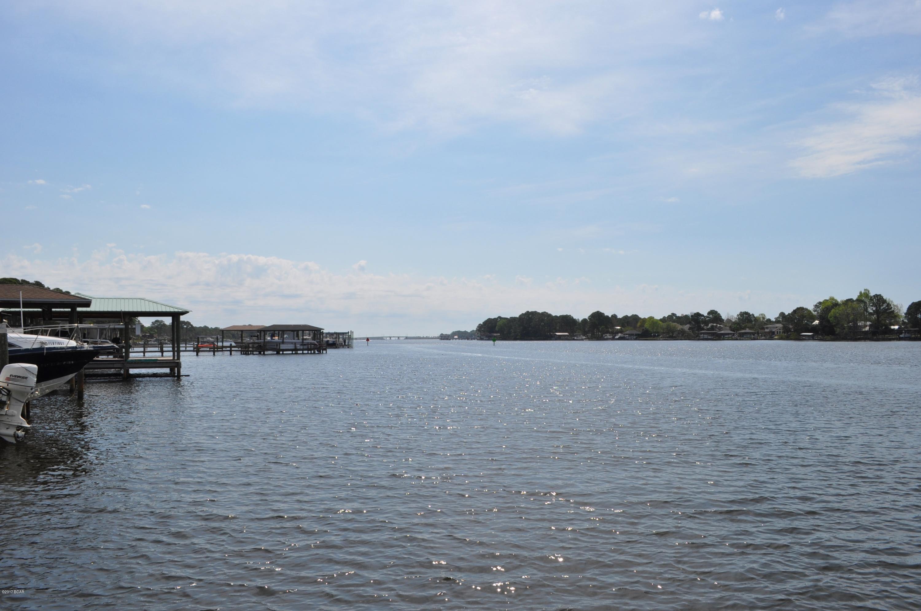 Quarter Deck Condo. - Residential