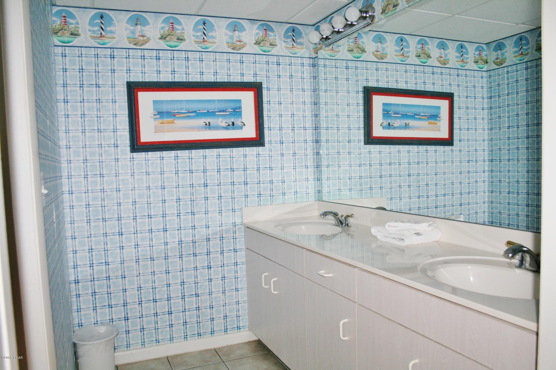 Long Beach Towers III - Residential