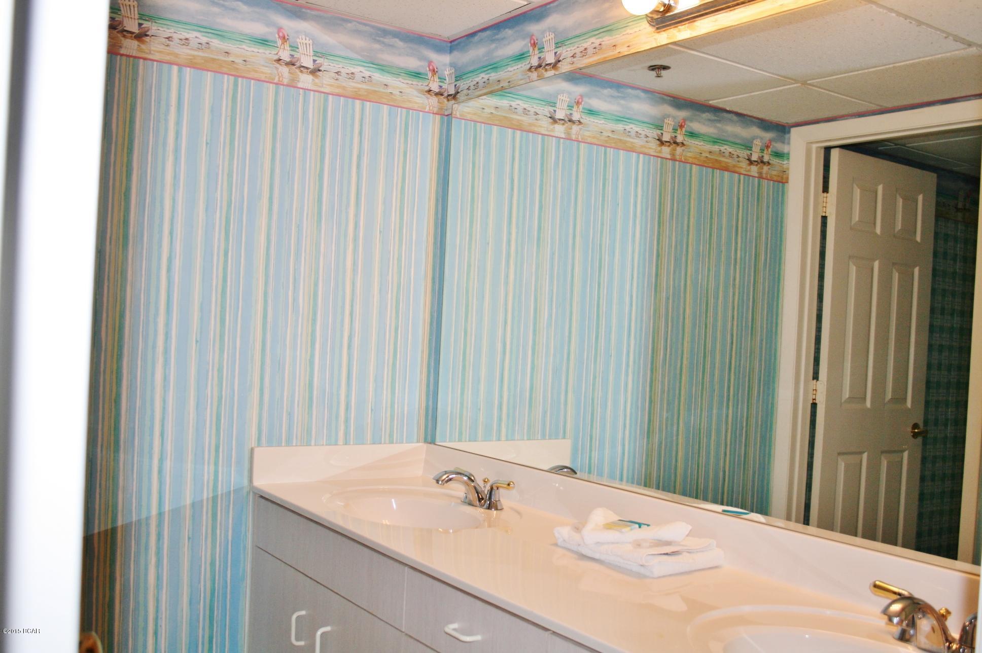 Long Beach Towers III - Residential