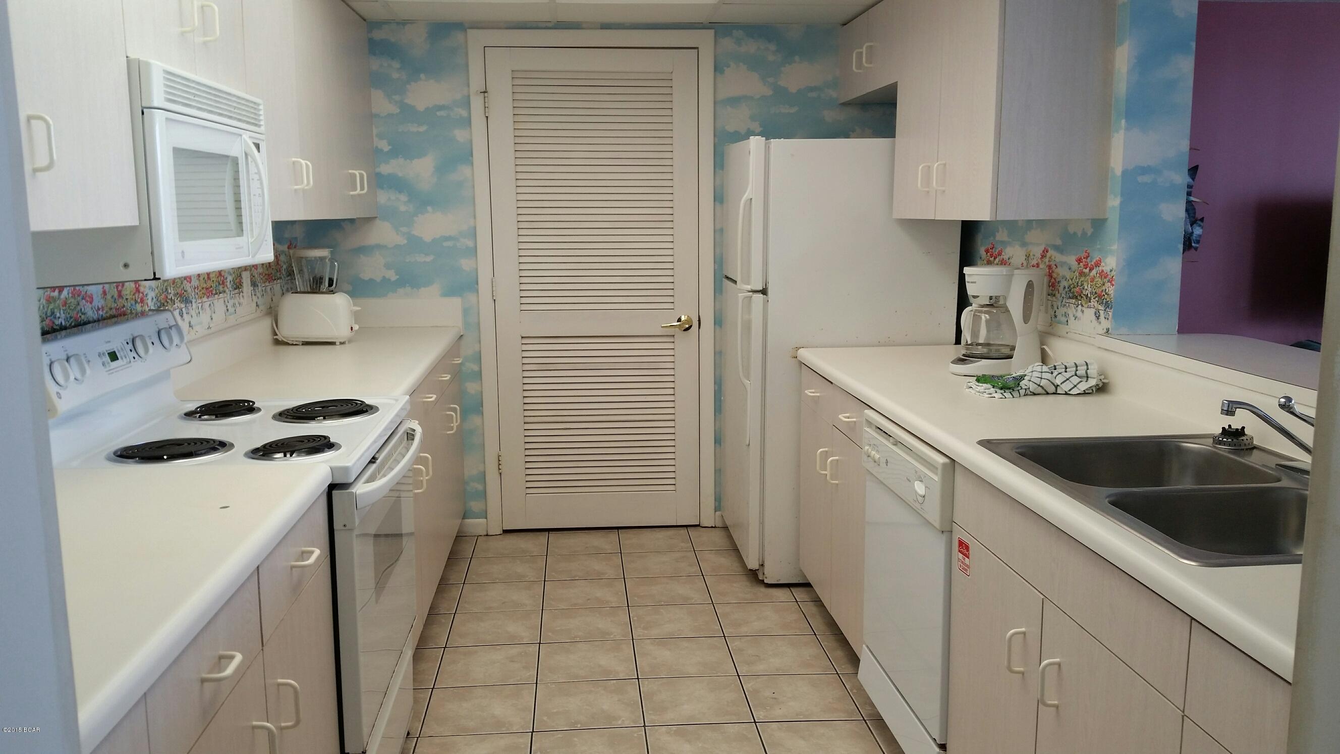 Long Beach Towers III - Residential