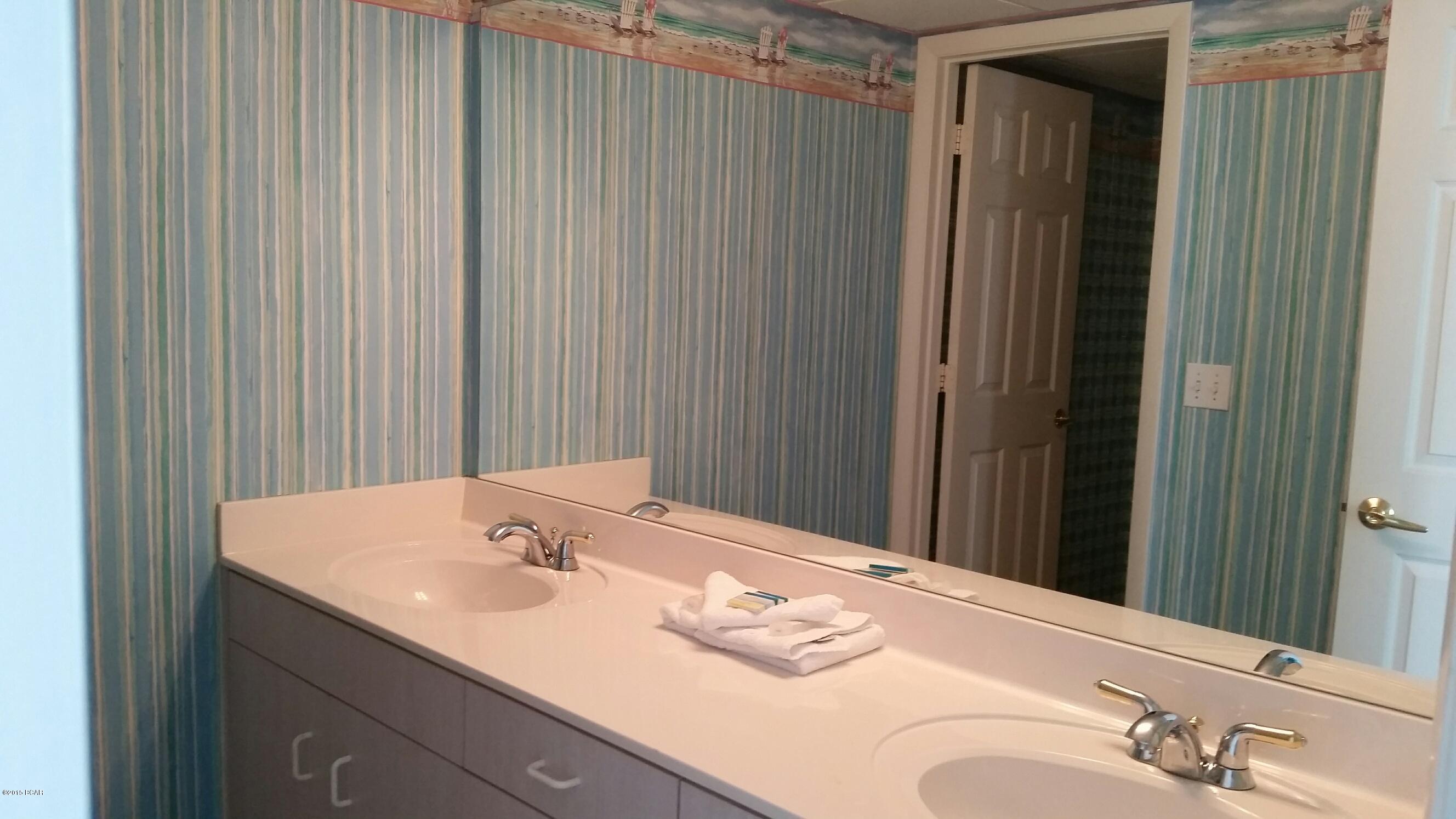 Long Beach Towers III - Residential