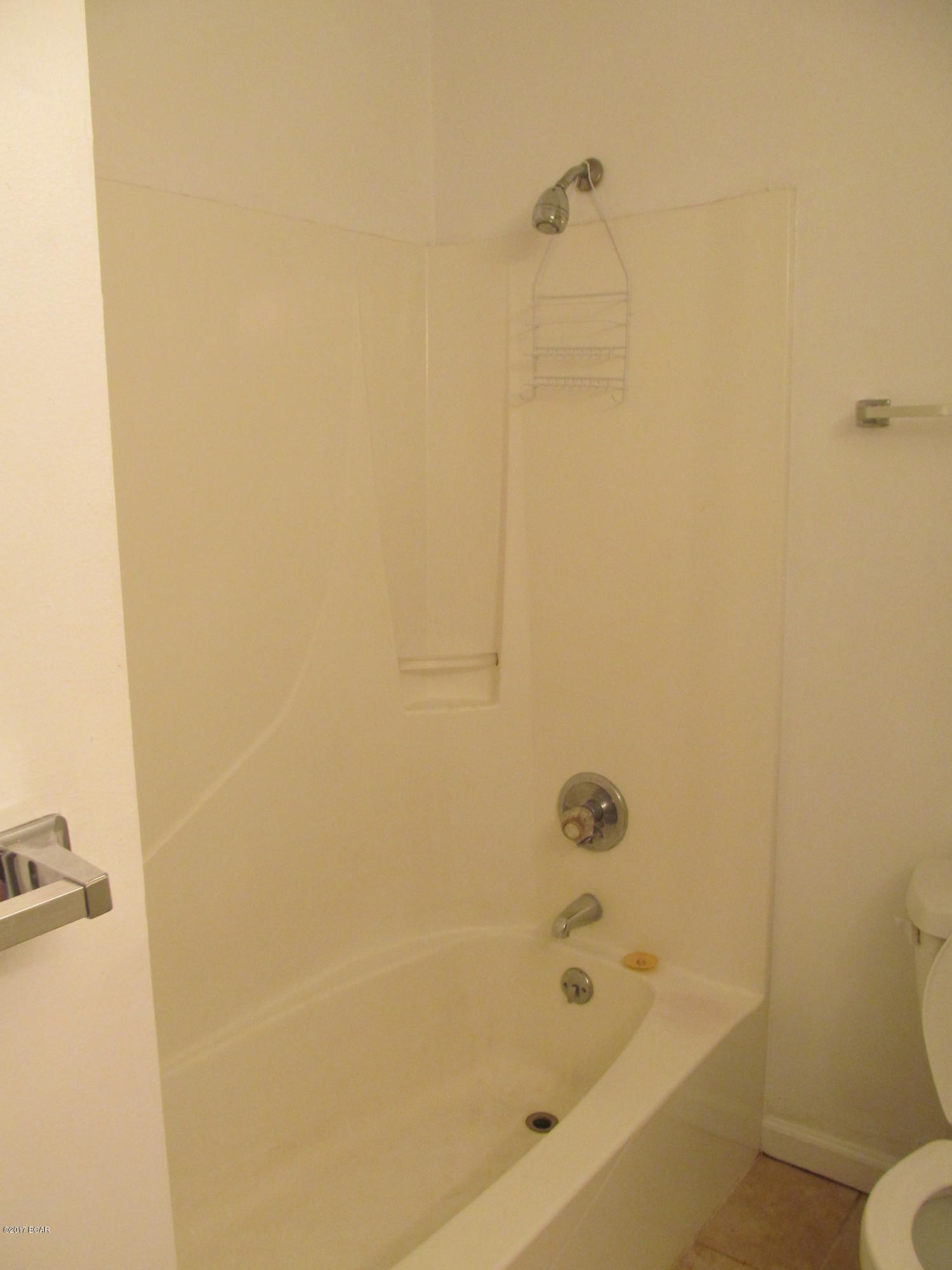 Hutchison's 2nd To Bahama Bch - Residential Lease