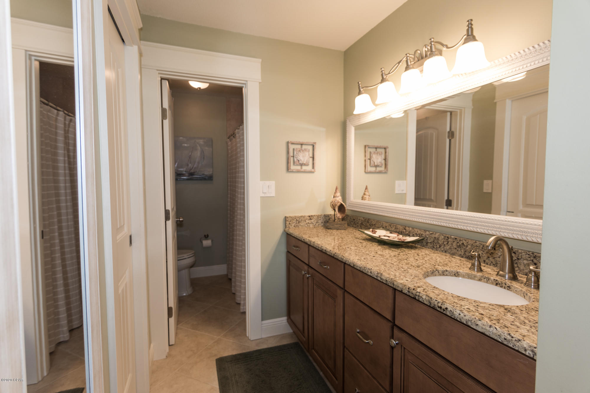 Edgewater Golf Villas V-B - Residential